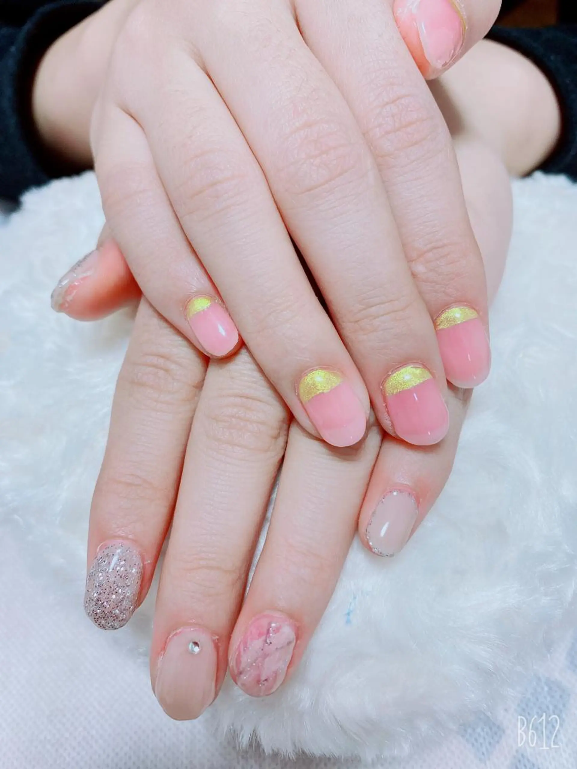 ネイル The Best Beauty受付担当のヘアスタイル