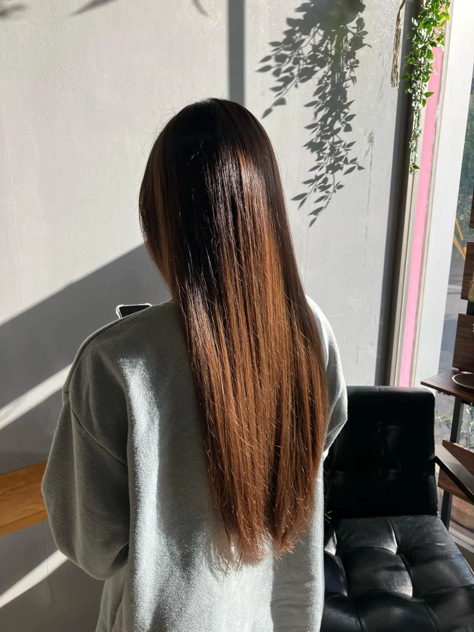 ロング カラー カット トリートメント 渡辺俊介 暗髪カラー /美髪矯正/髪質改善のヘアスタイル