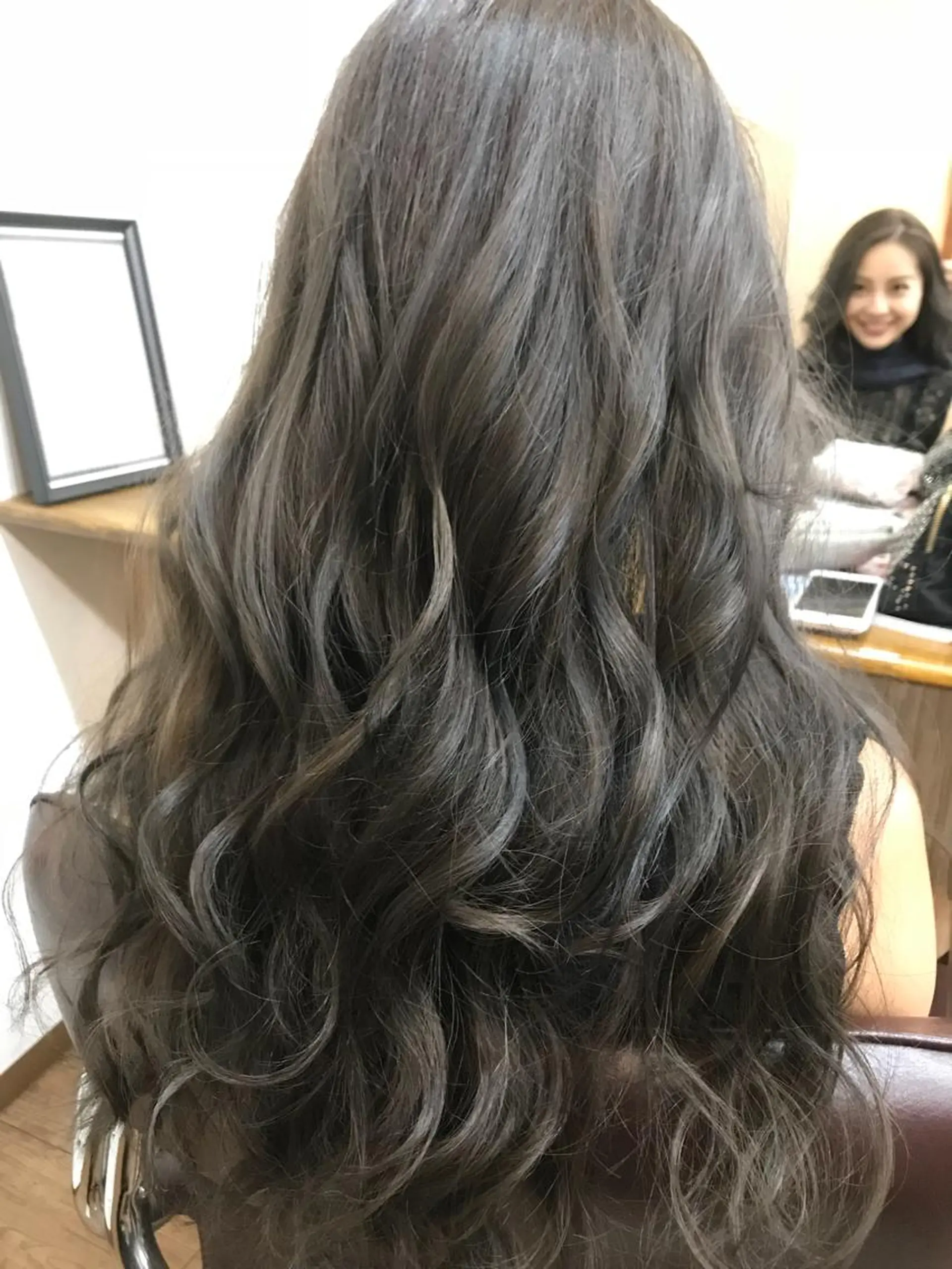 セミロング カラー ヘアアレンジ ヘアカラー トリートメント アンダーバーホワイト_WHITE所属・_WHITE芝本 賢吾【天王寺店】のヘアスタイル