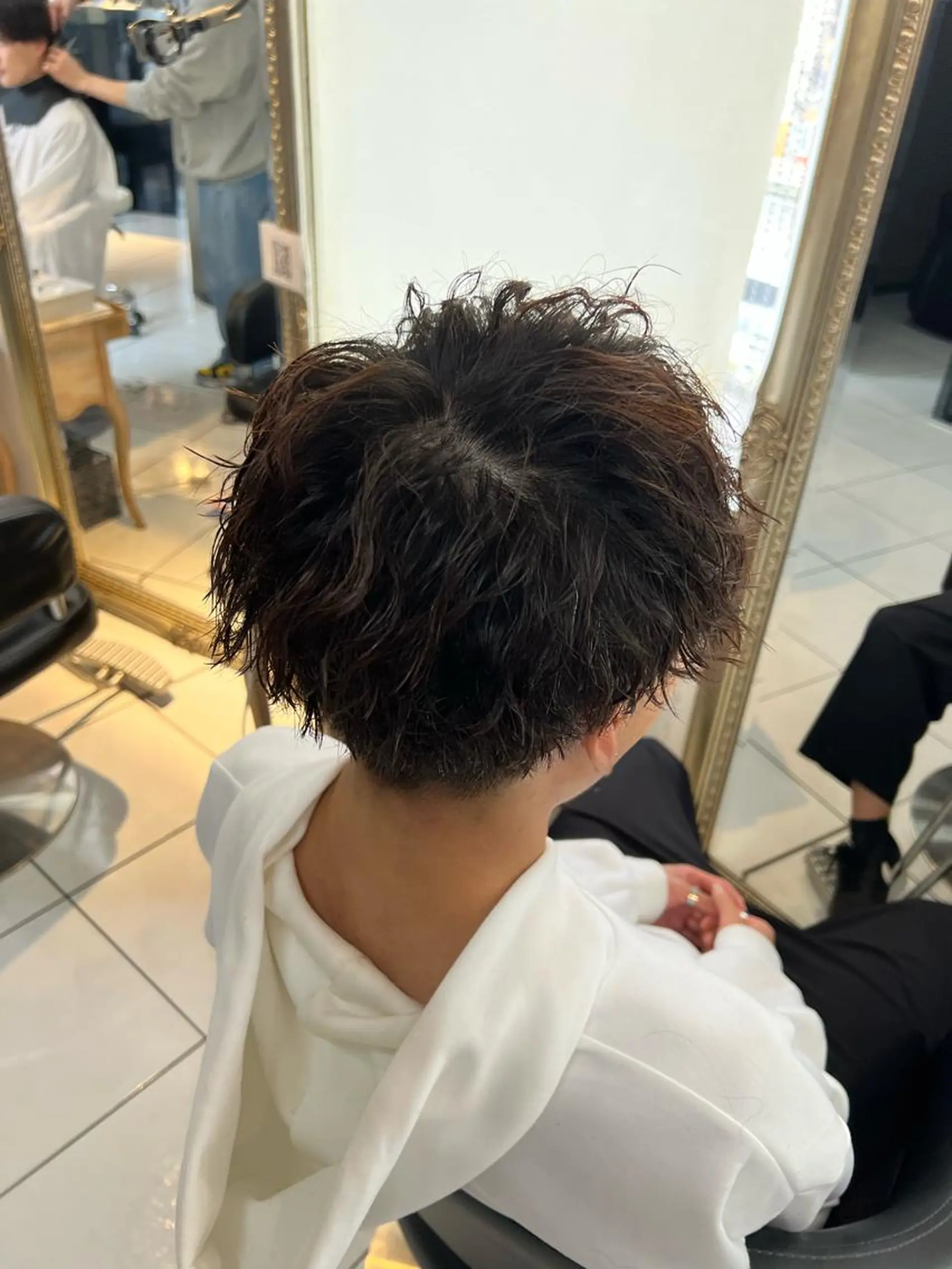 パーマ メンズ センターパート フェードカット カルマパーマ マッシュ メンズパーマ カット パーマ パーマ特化美容師 茂木広幸のヘアスタイル