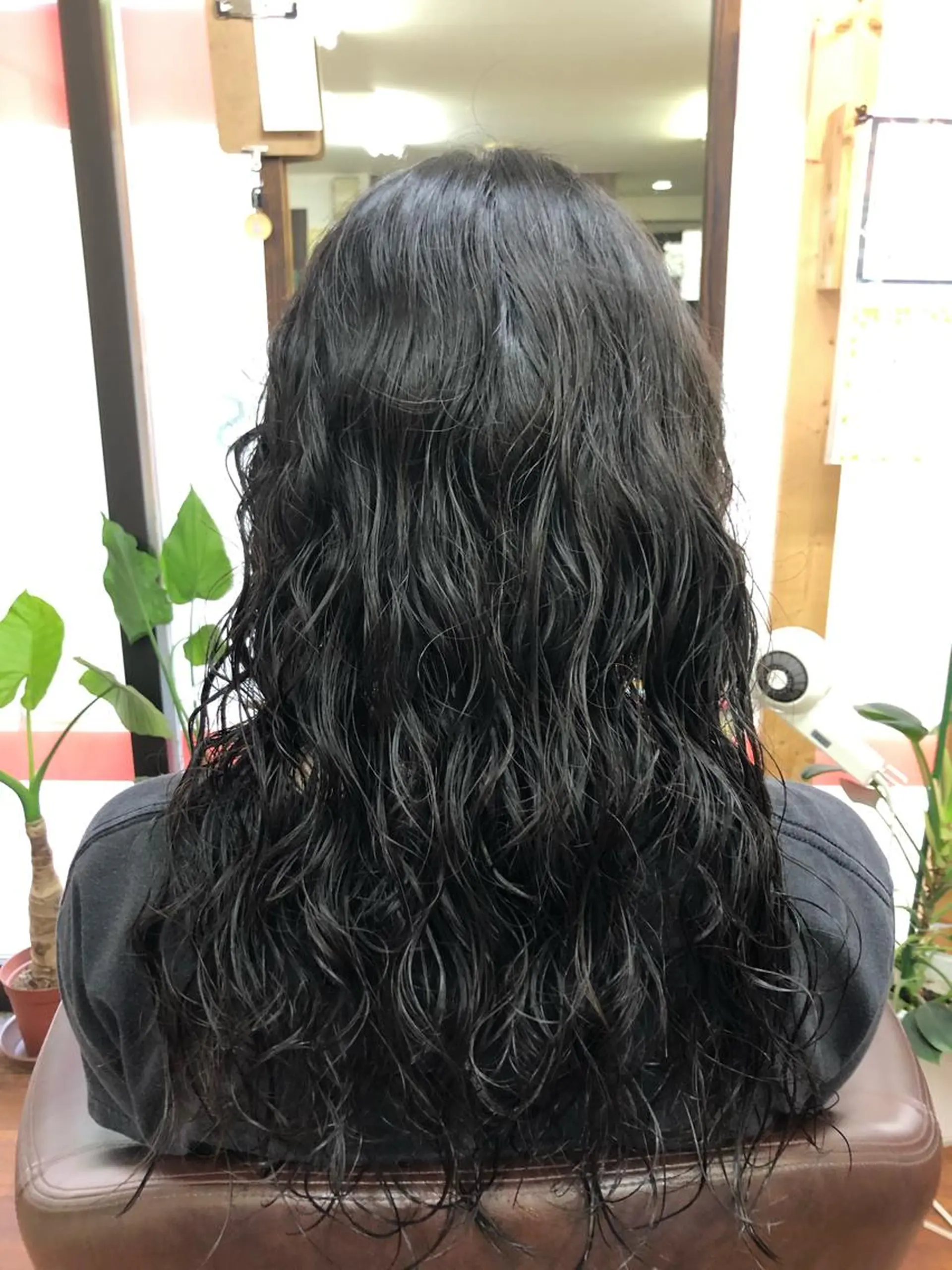 ロング パーマ ATELIER presents一橋学園所属・キセ ワカナのヘアスタイル