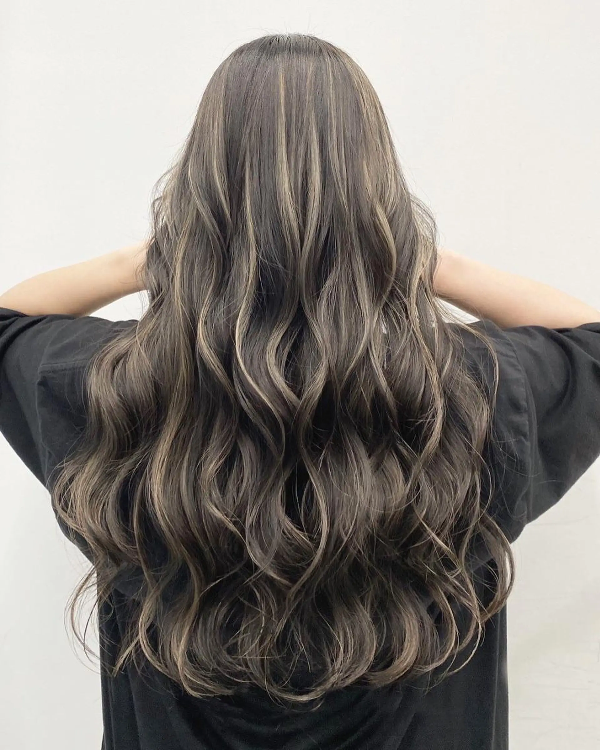 セミロング ウルフカット 公式 Ease by amble luxeのヘアスタイル