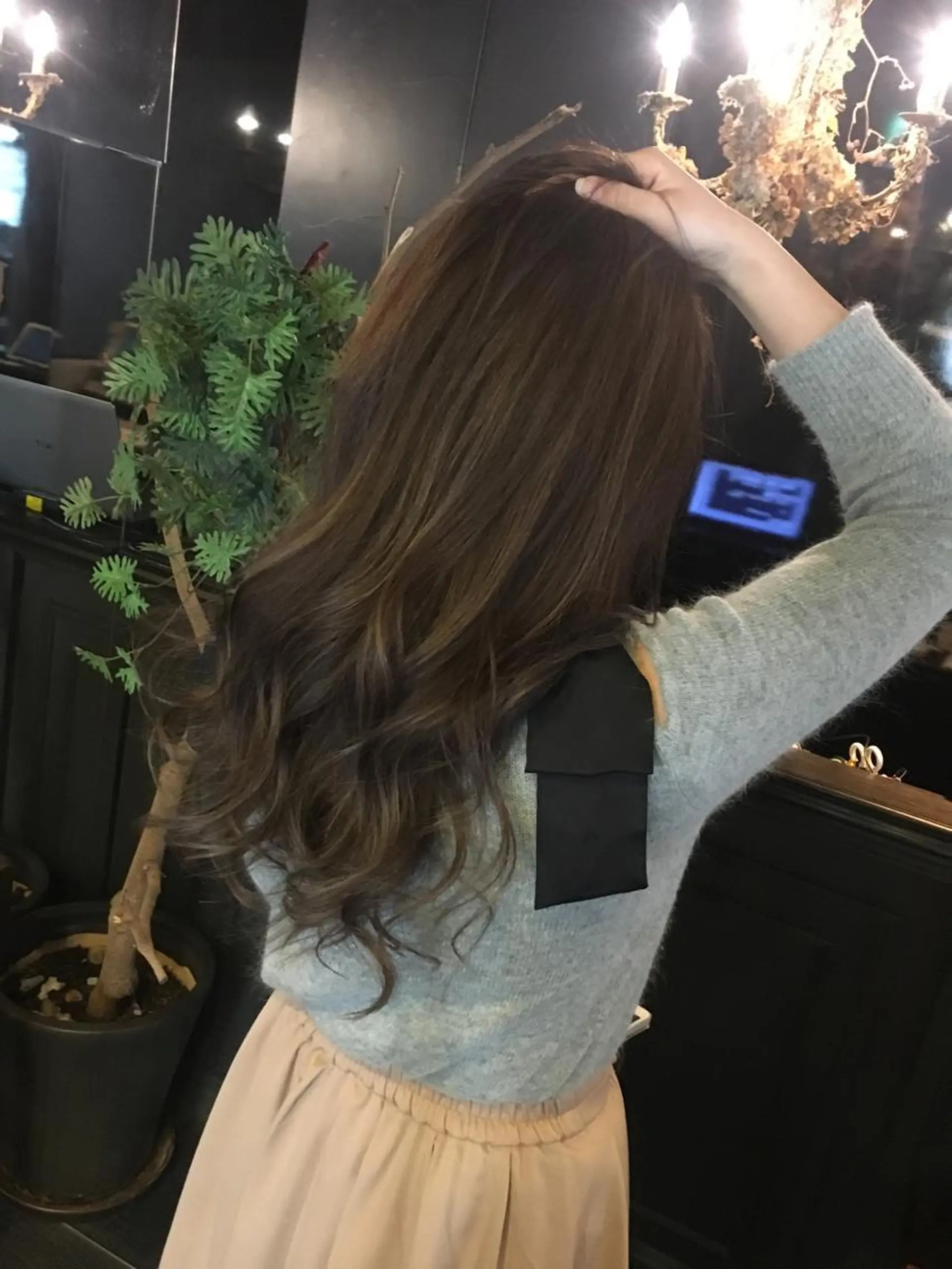 ロング カラー ハイライトカラー ハイライト ヘアカラー トリートメント 吉本 yoshimotoのヘアスタイル