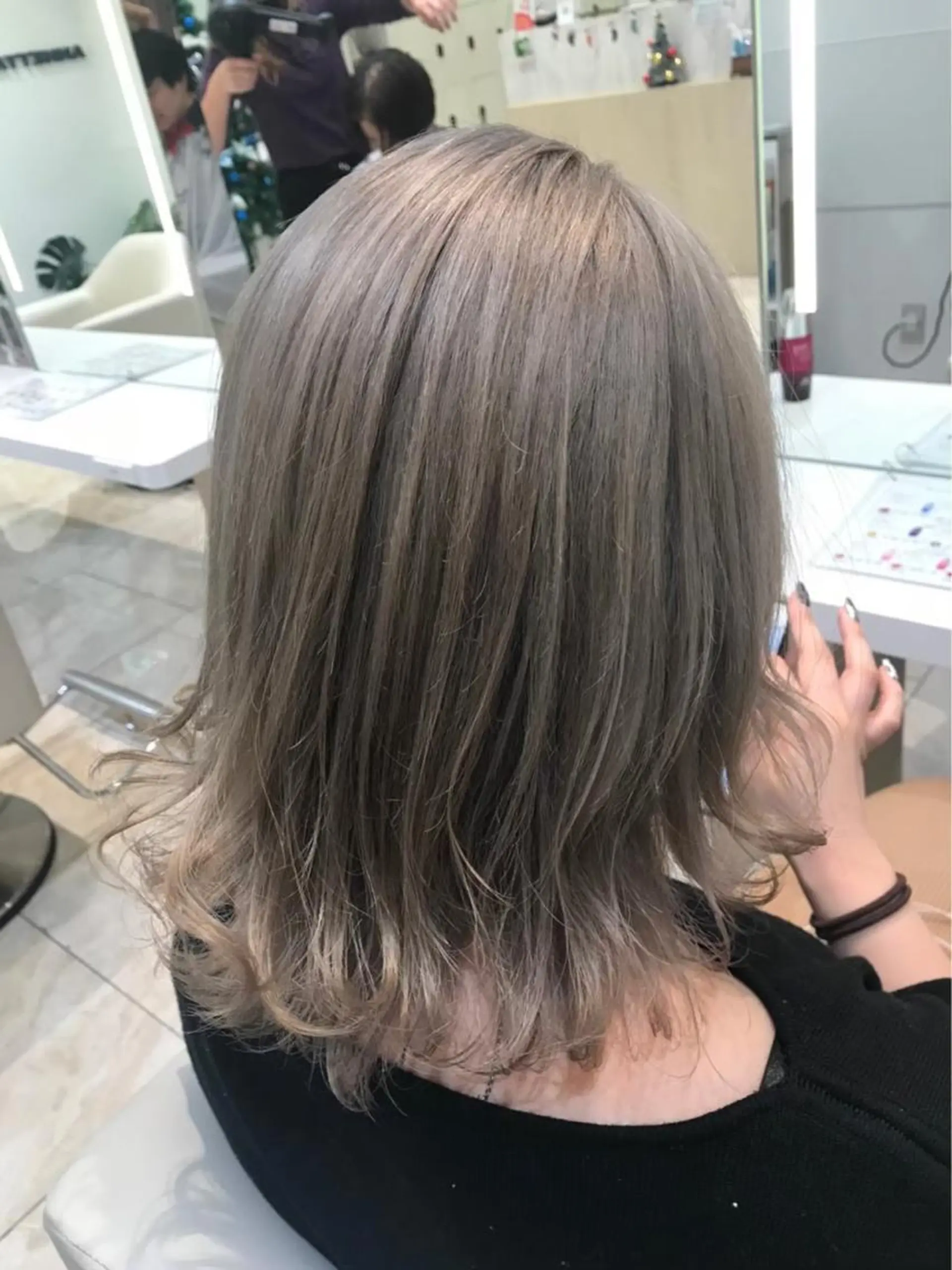 セミロング カラー 波巻パーマ/毛流れ パーマ☘️りゅうせいのヘアスタイル