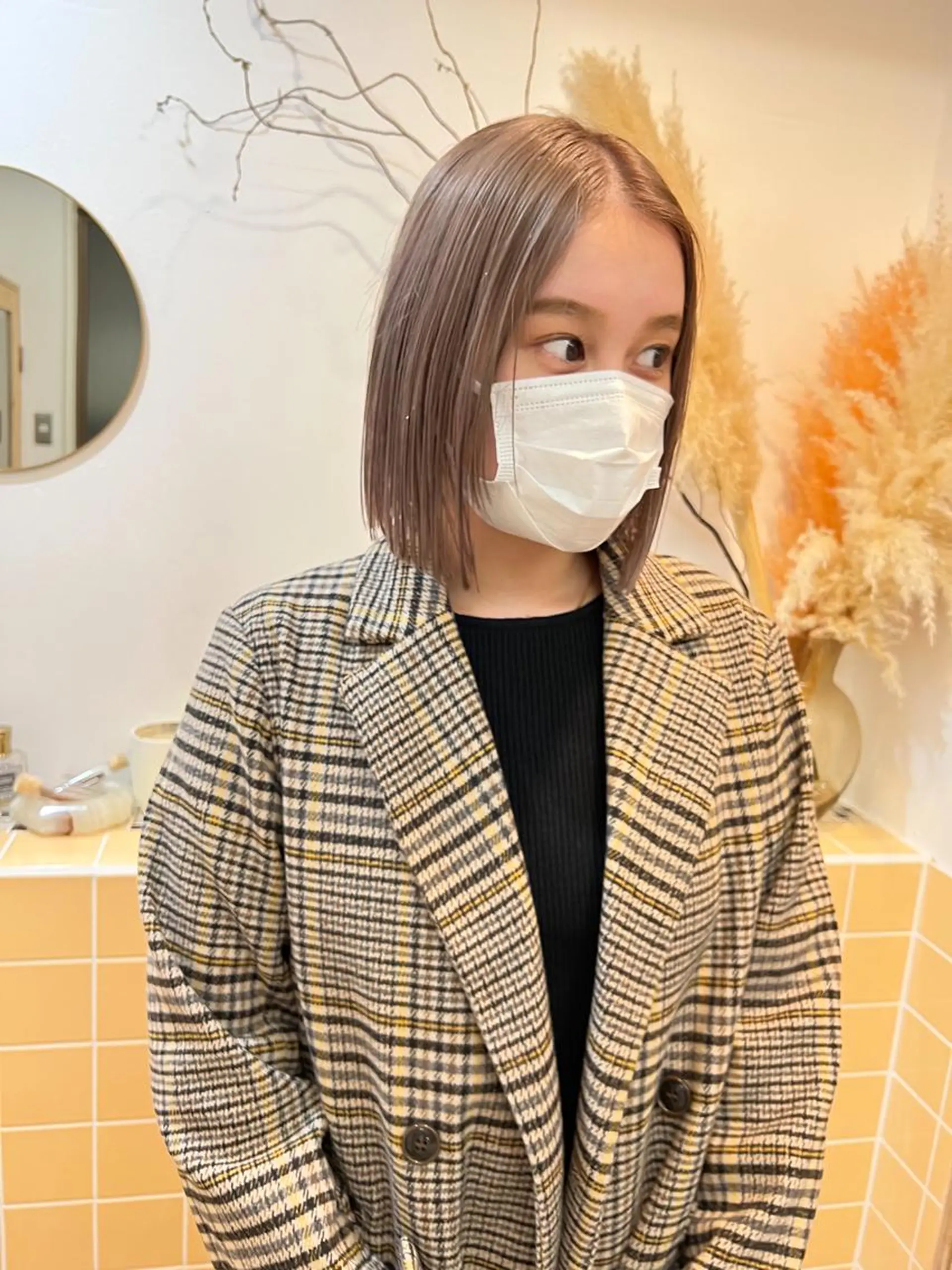 ショート カラー 顔周りレイヤー/韓国 ブリーチminamiのヘアスタイル