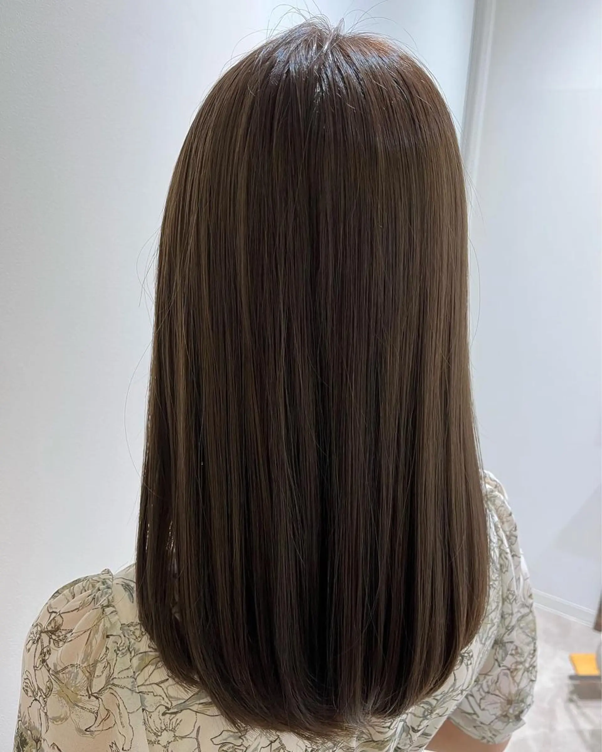 セミロング カラー セミロングパーマ ベージュカラー 黒髪 ブリーチ ブルーカラー ヘアカラー トリートメント ヘッドスパ BACANCES〜バカンス〜所属・👑👑👑👑工藤 敬👑👑👑👑のヘアスタイル