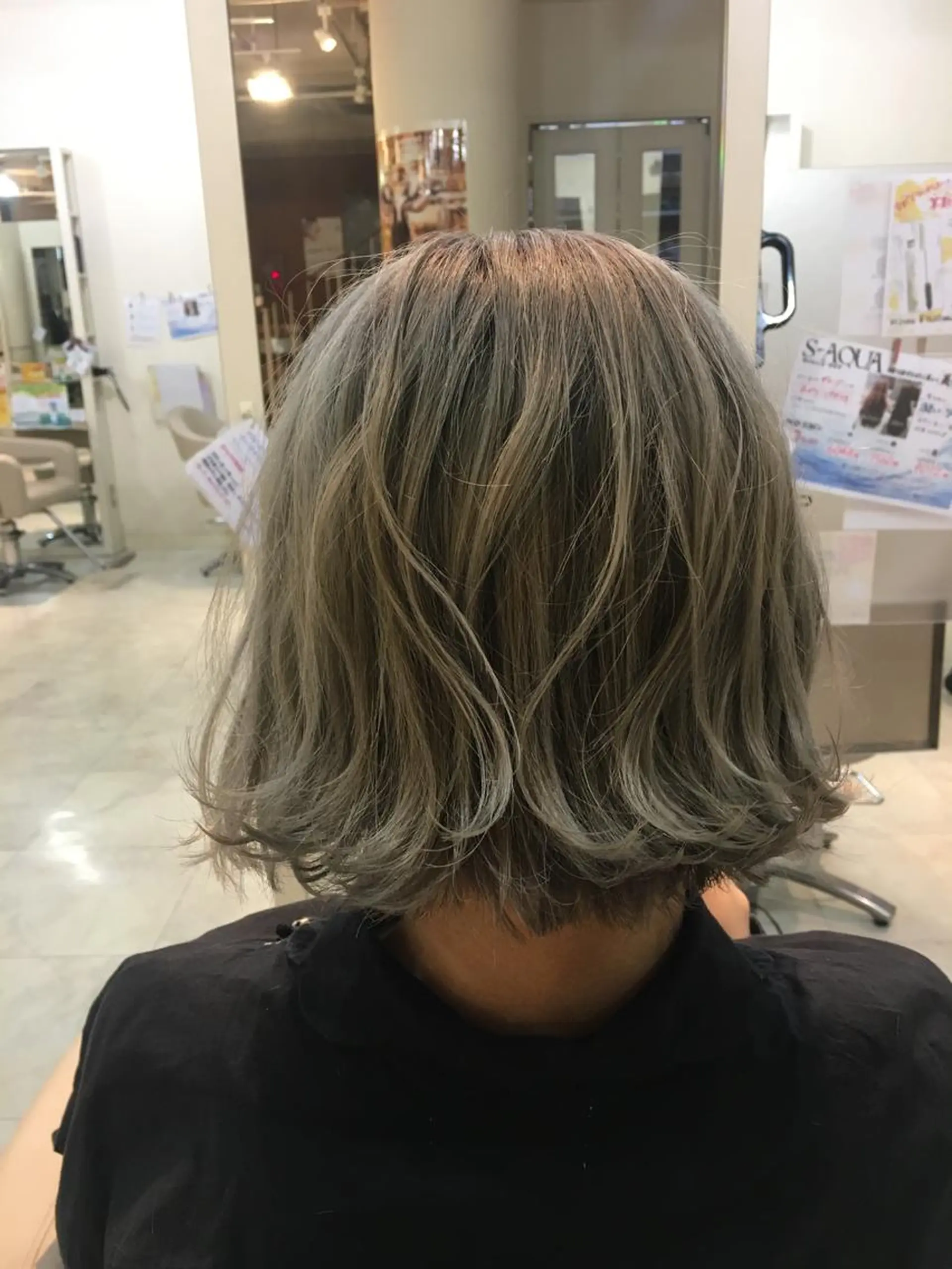 ショート ボブ カット ヘアカラー 本田 卓也のヘアスタイル
