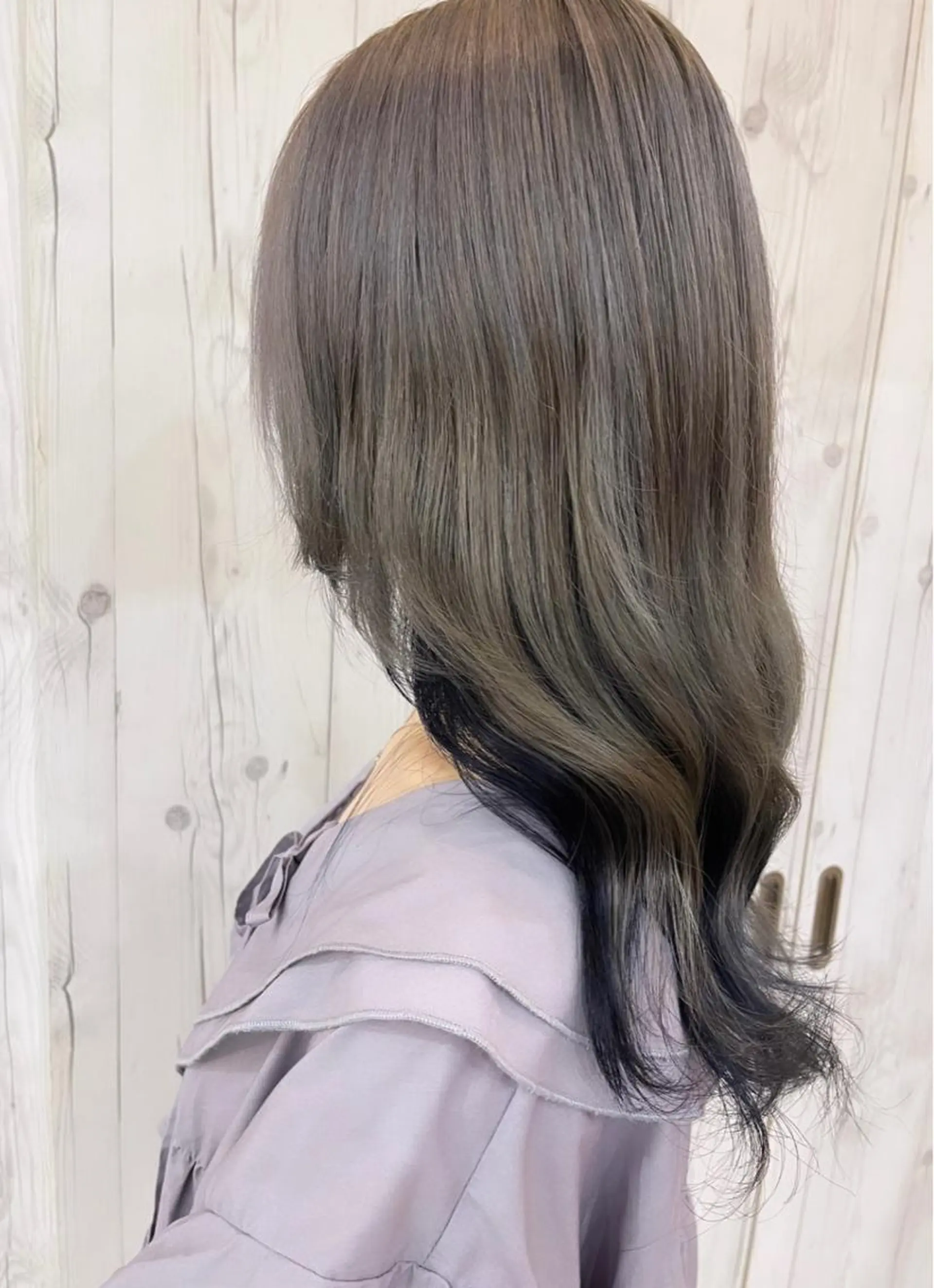 カラー ブルーカラー シルバー ヘアカラー 名古屋のピンク好き かずくん🦩のヘアスタイル