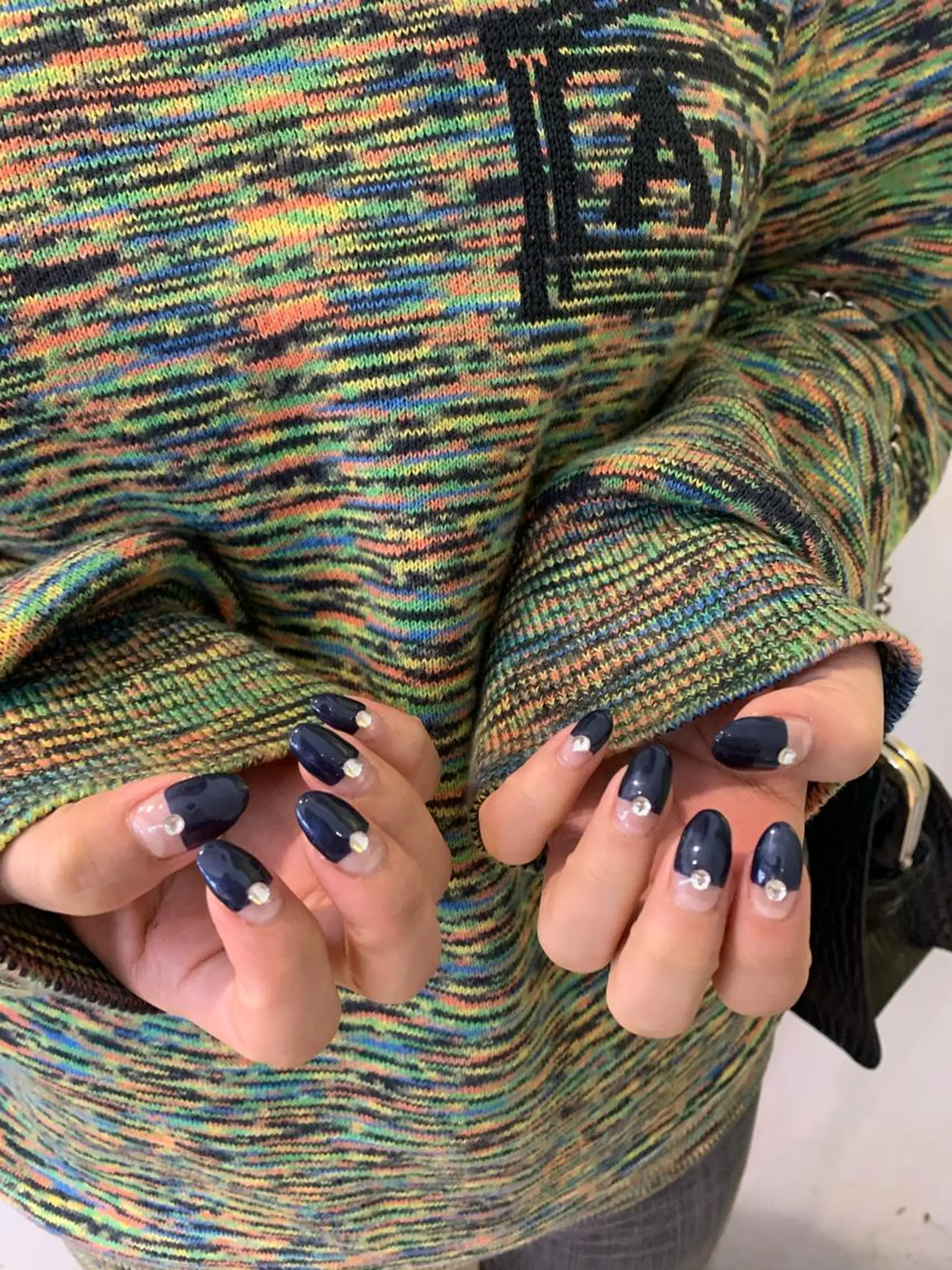 ネイル ストーンネイル 【韓国ヘア・ネイル】 HINATA🍒のネイルデザイン