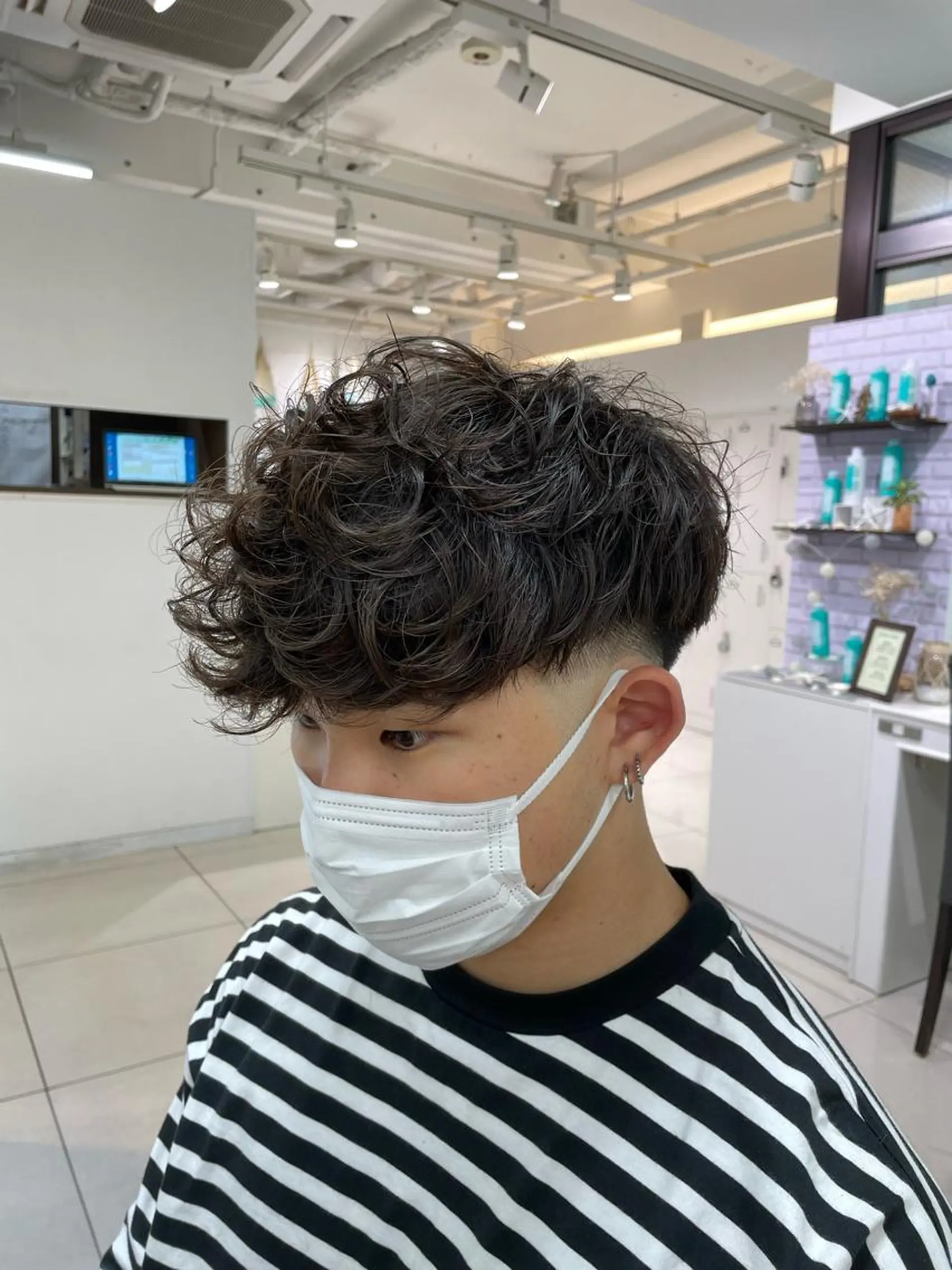 ショート パーマ メンズ メンズパーマ スペインカール 波巻きパーマ カット パーマ トリートメント フェザーパーマ職人 🪶ryosukeのヘアスタイル