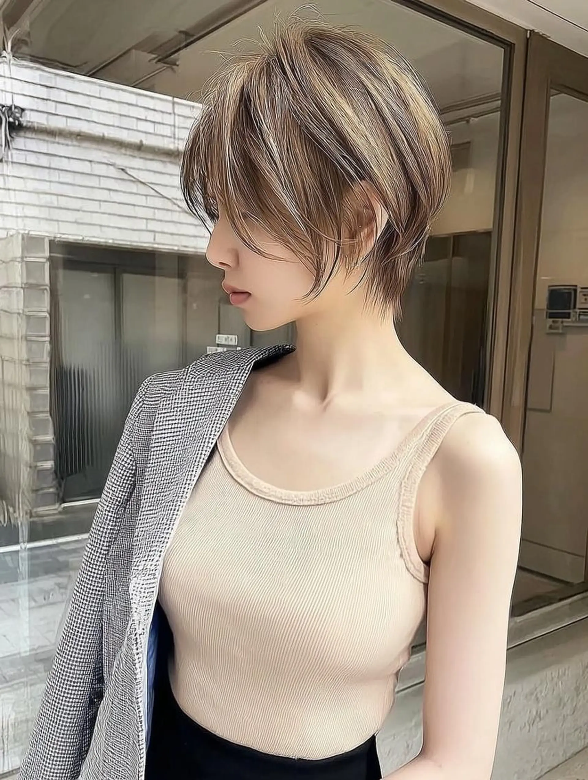 セミロング ヘアアレンジ セミロングパーマ ボブ 髪質改善 似合わせカット 縮毛矯正 カット ヘアカラー レイヤー/Wカラー /マッキーのヘアスタイル