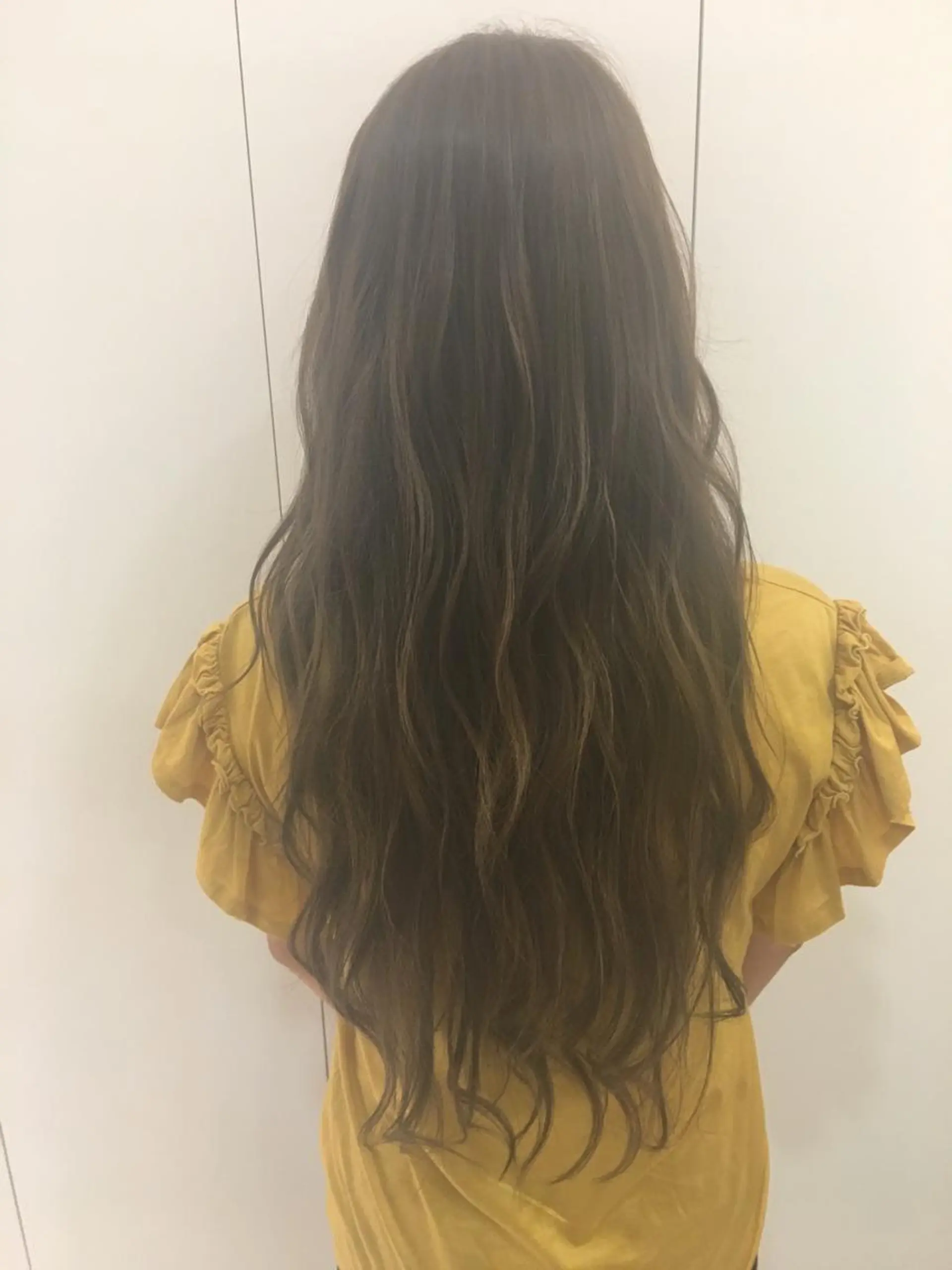 ロング カラー ベージュカラー hair.spa mash&mash AVEDA所属・中西 優典のヘアスタイル