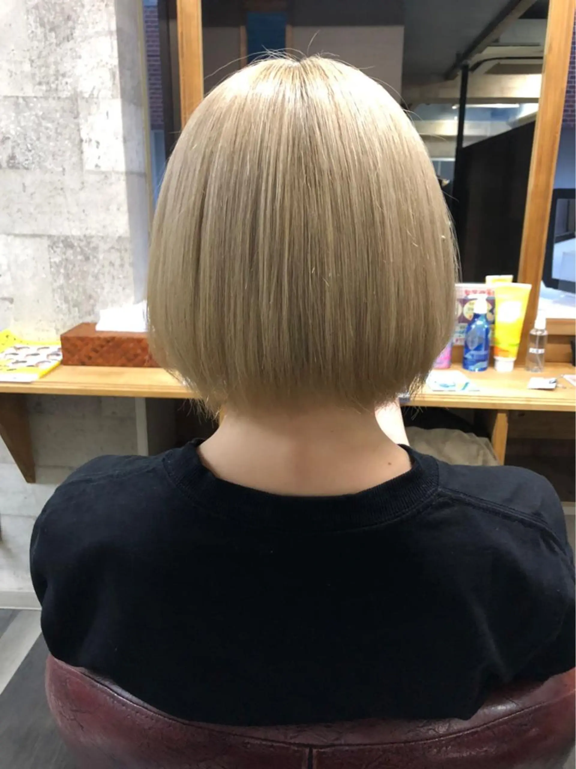 ショート カラー PANOL 秀島のヘアスタイル