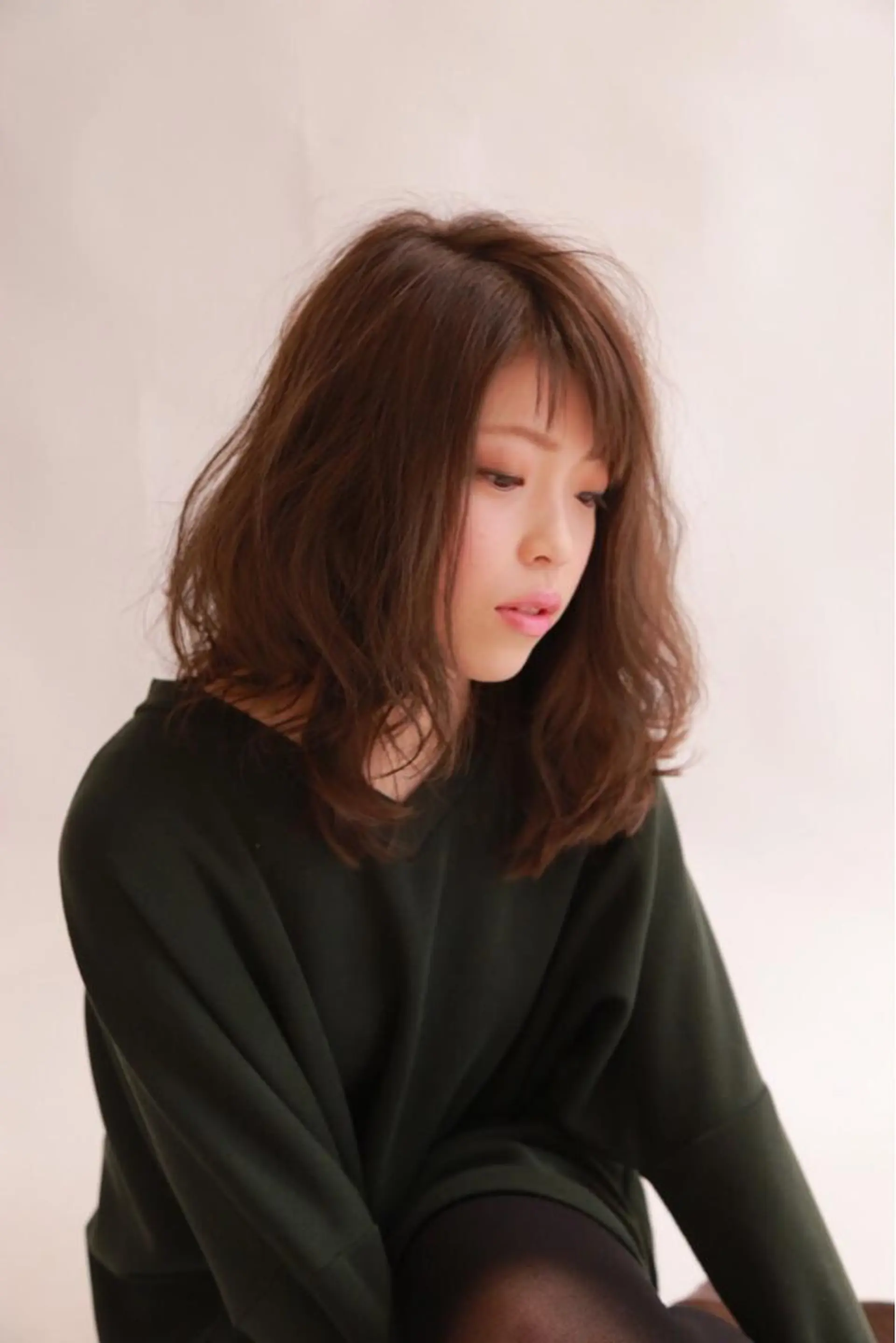 ミディアム セミロング ミディアムパーマ セミロングパーマ アッシュ Blossom大塚 ディレクター永野のヘアスタイル