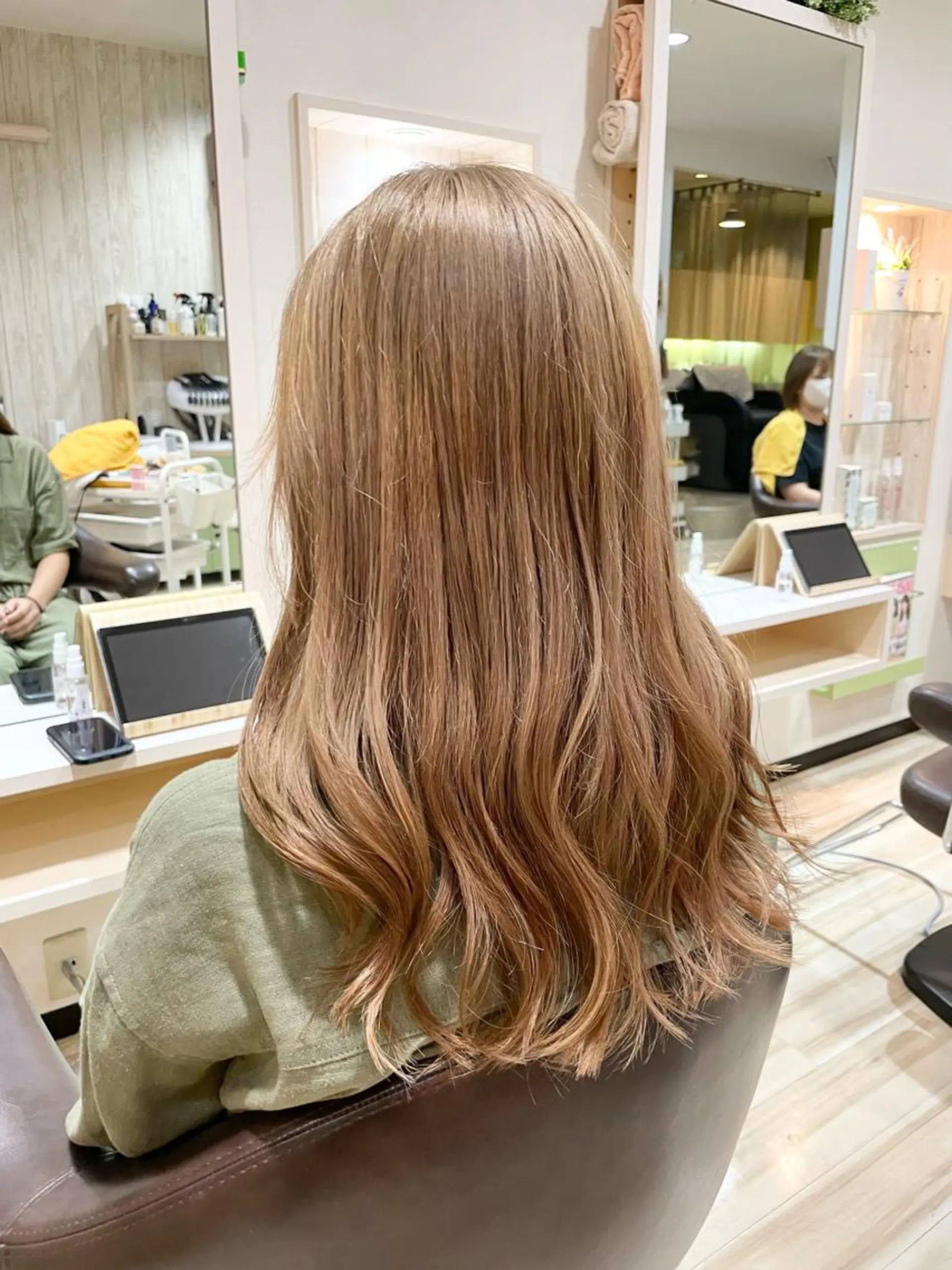 ロング 🌈派手髪ハイトーン 🌈鈴木亮太🌈のヘアスタイル