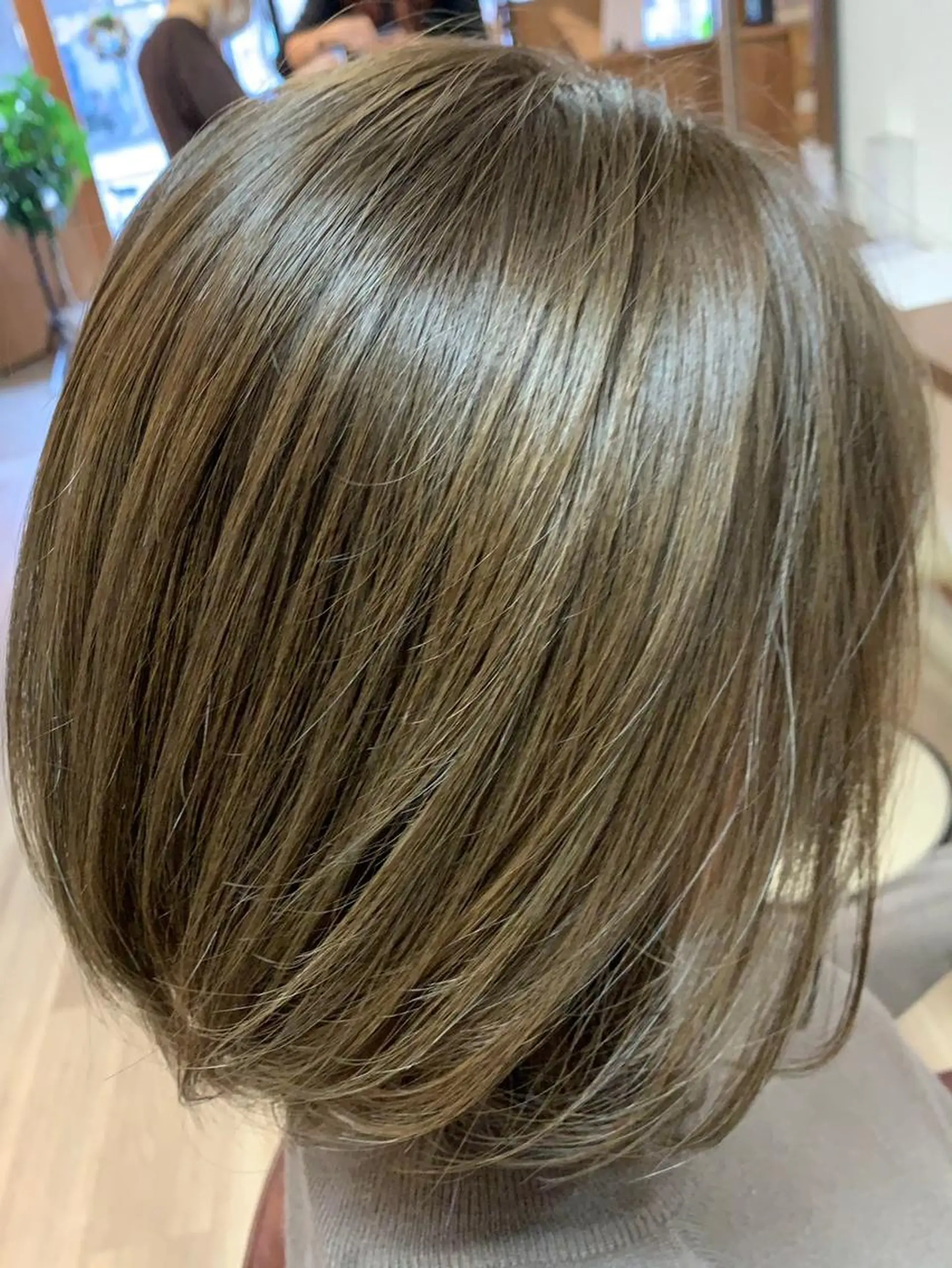 ミディアム カラー chill out 南塚口本店のヘアスタイル