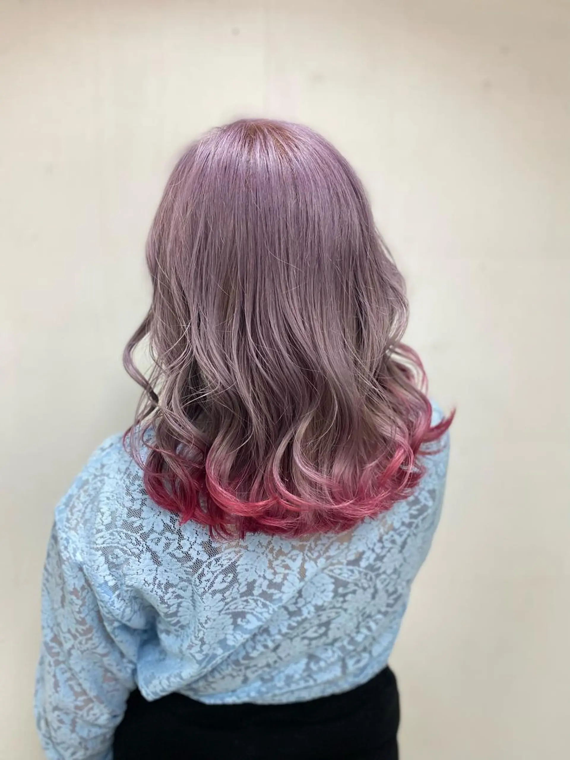 セミロング カラー パーマ ヘアアレンジ メンズ ネイル マツエク・マツパ アイブロウ ヘアカラー トリートメント ブリーチ特化型✂️ ハイトーンカラー👨のヘアスタイル