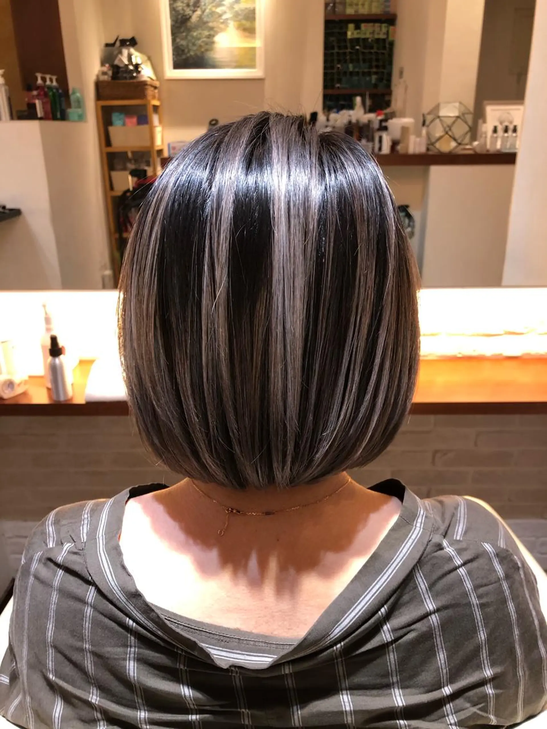 ショート カラー バレイヤージュ レイヤーカット CoCooN satoshiのヘアスタイル