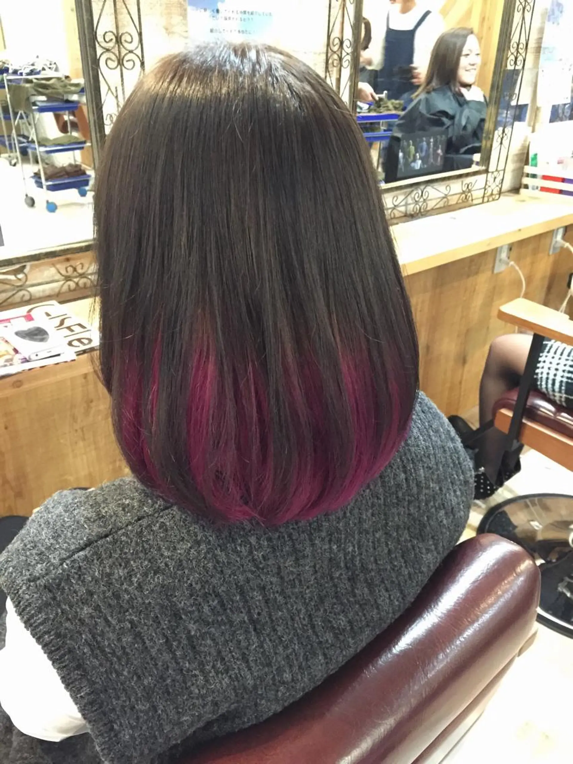 ショート カラー ブリーチ インナーカラー ヘアカラー Blue hair lau所属・中川 仁のヘアスタイル