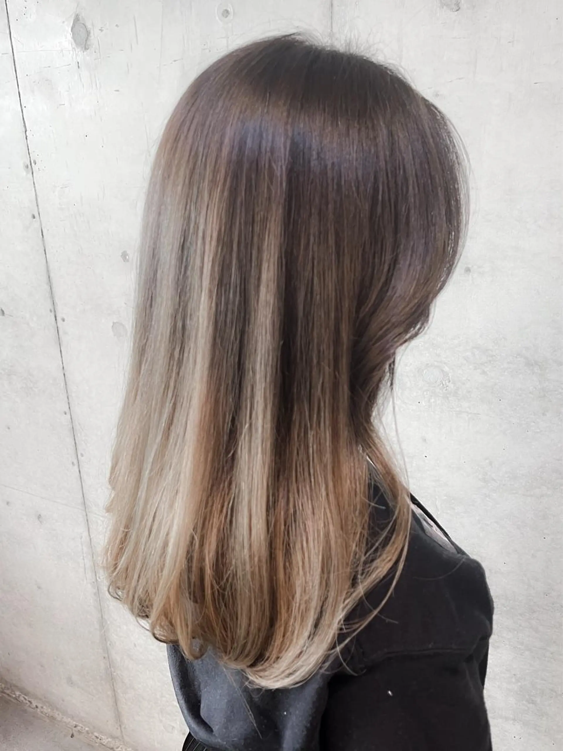 ロング カラー パーマ ヘアアレンジ ブリーチ デザインカラー イヤリングカラー ハイライトカラー ハイライト 野口 秀人 🦋髪質改善🫧のヘアスタイル