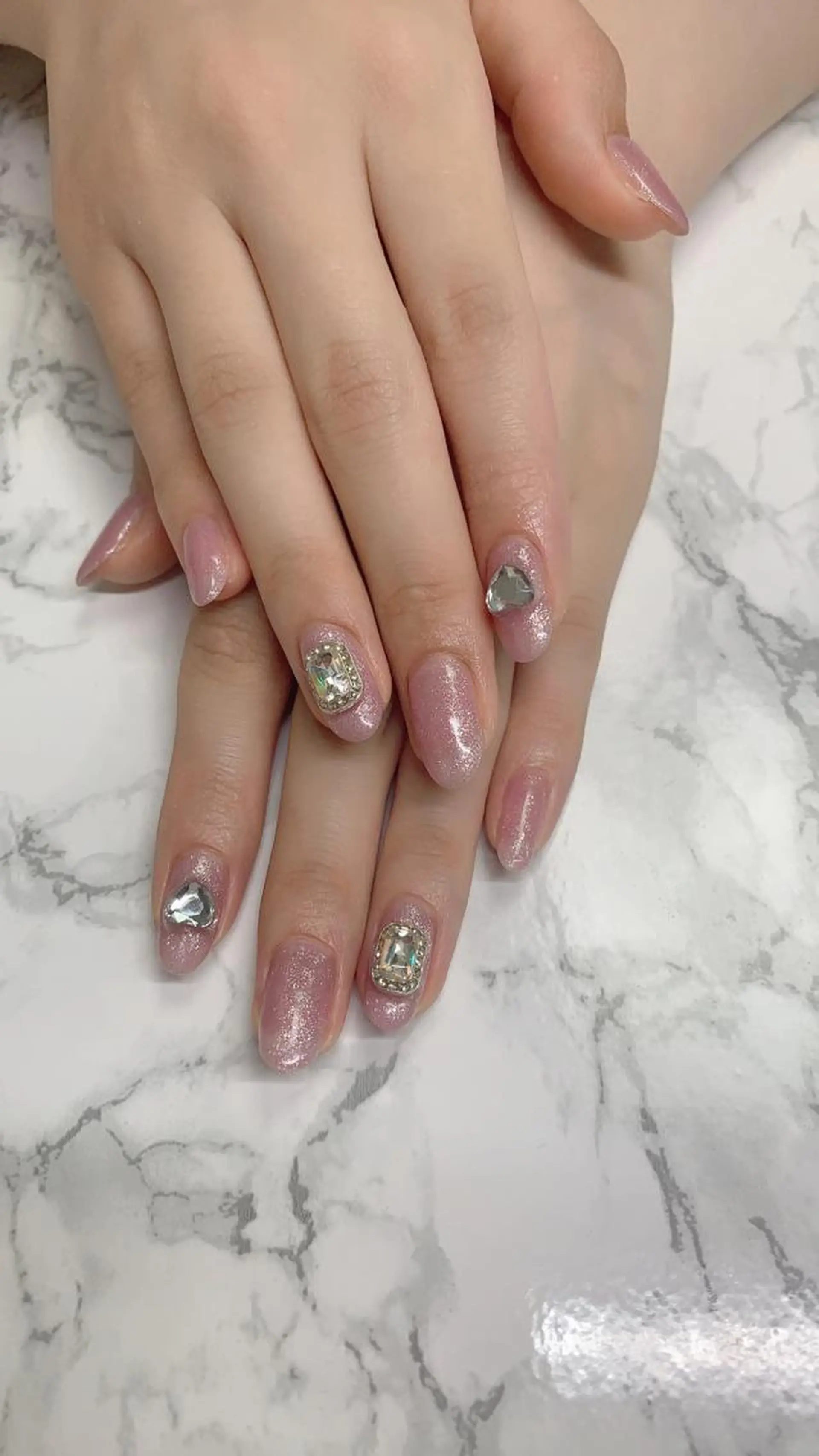 ネイル はな💎ネイル ワンホン、長さ出しのネイルデザイン