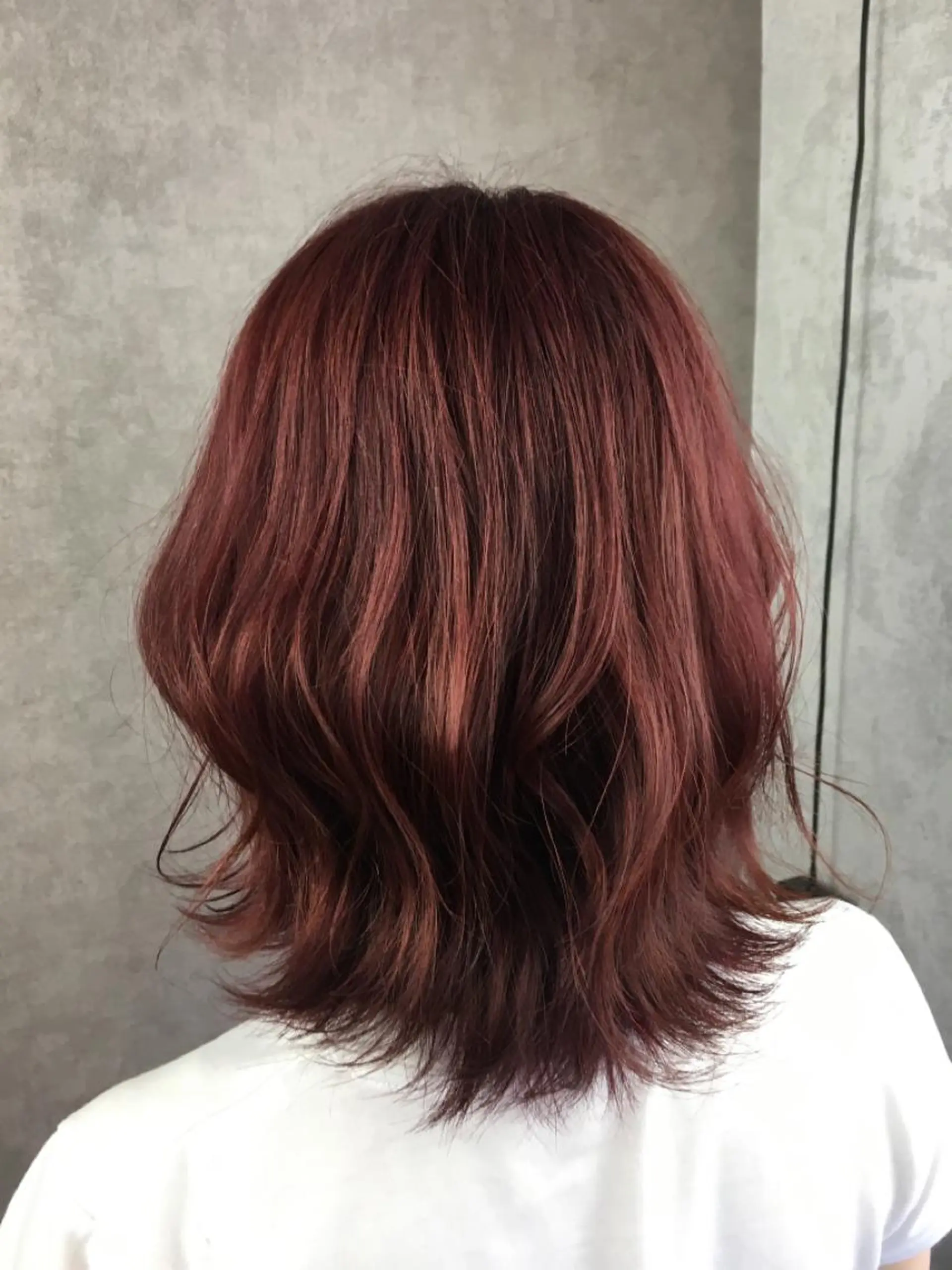 セミロング カラー ツイストスパイラル パーマ🟡KYOUのヘアスタイル