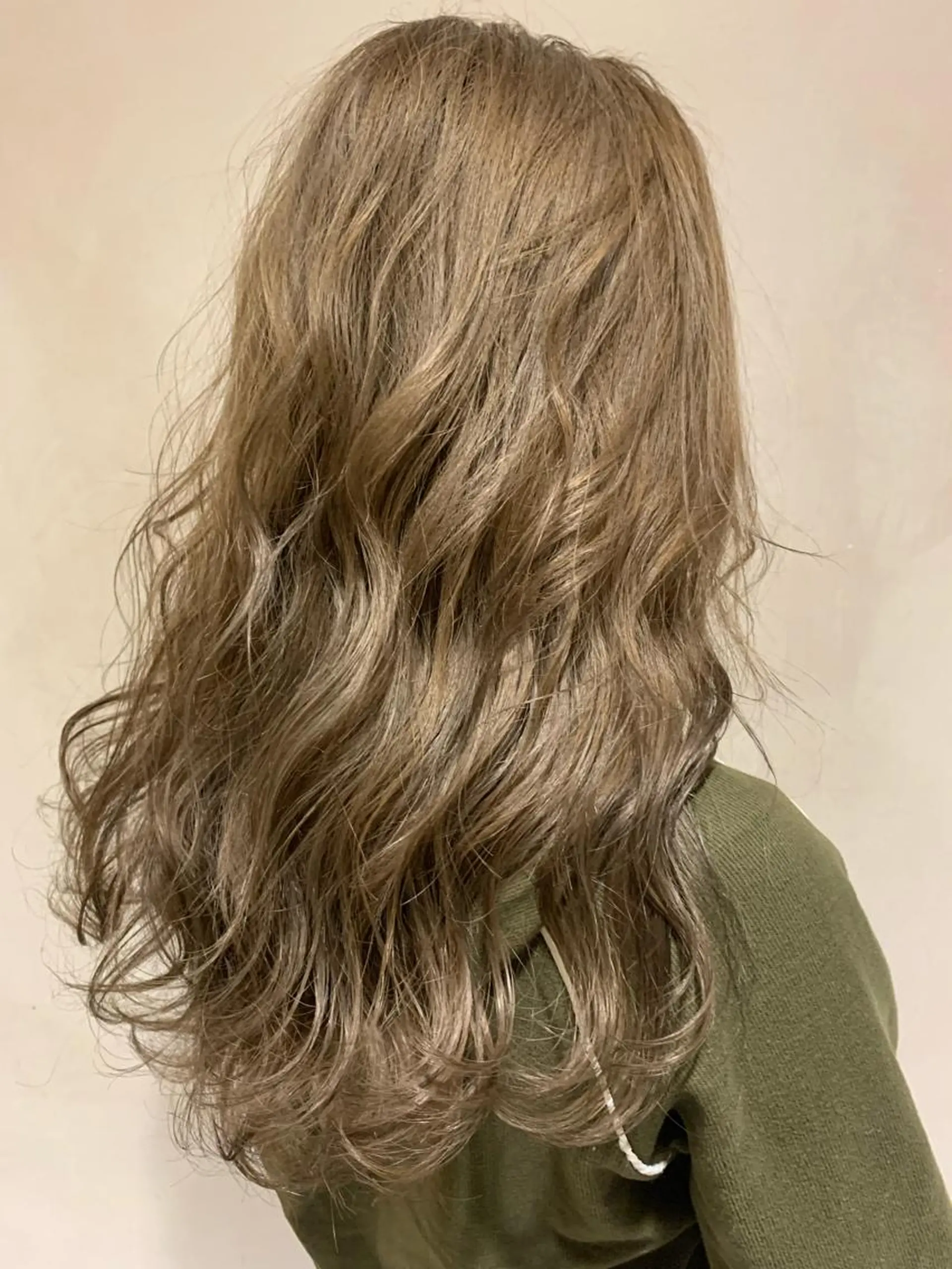 ロング カラー カット ヘアカラー トリートメント 美髪形成！色素改善！ 秋田　和輝のヘアスタイル