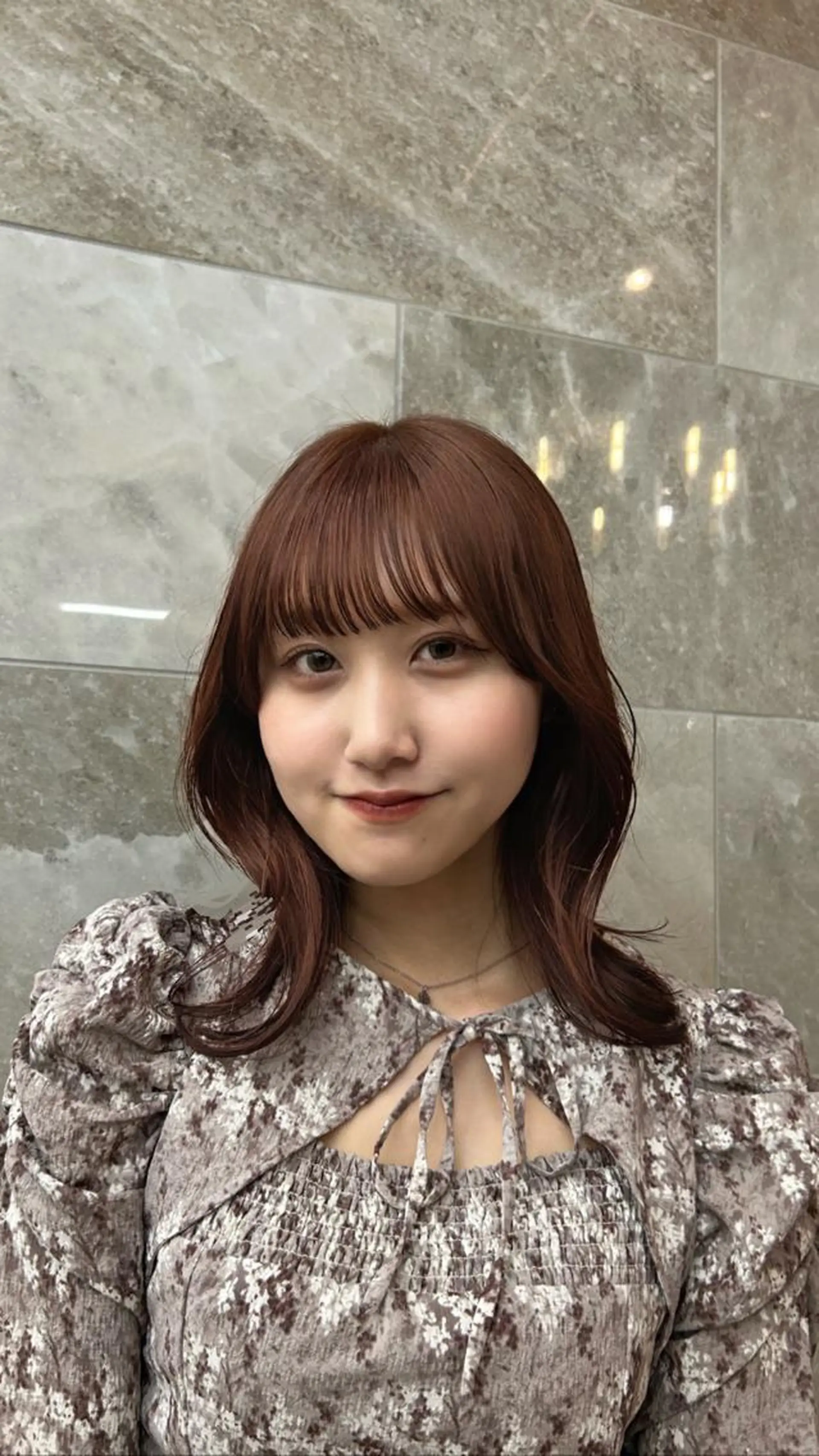 ミディアム カラー ヘアアレンジ オレンジピンク くびれヘア nana🫧池袋 ショート/ボブのヘアスタイル