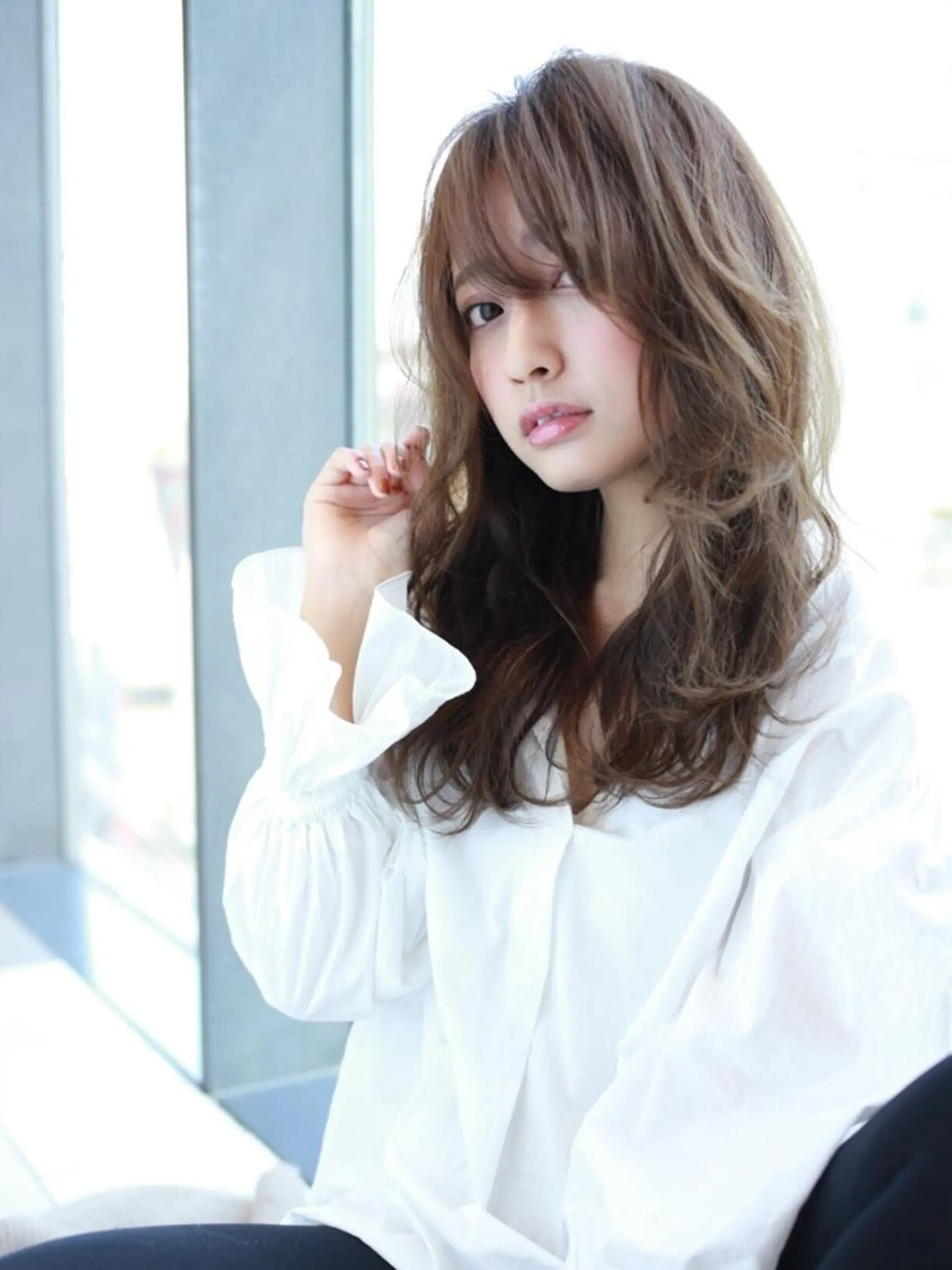 ミディアム 松島 涼花のヘアスタイル