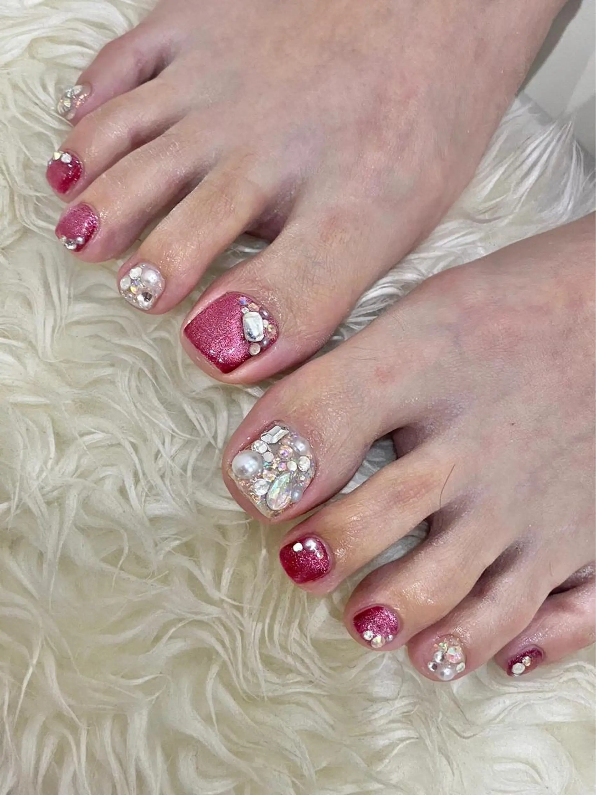 ネイル マツエク・マツパ アイブロウ 眉カラー 韓国風マツエク パリジェンヌラッシュリフト まつげパーマ ワンホンマツエク フットネイル Nail&eye Belire 新宿のネイルデザイン