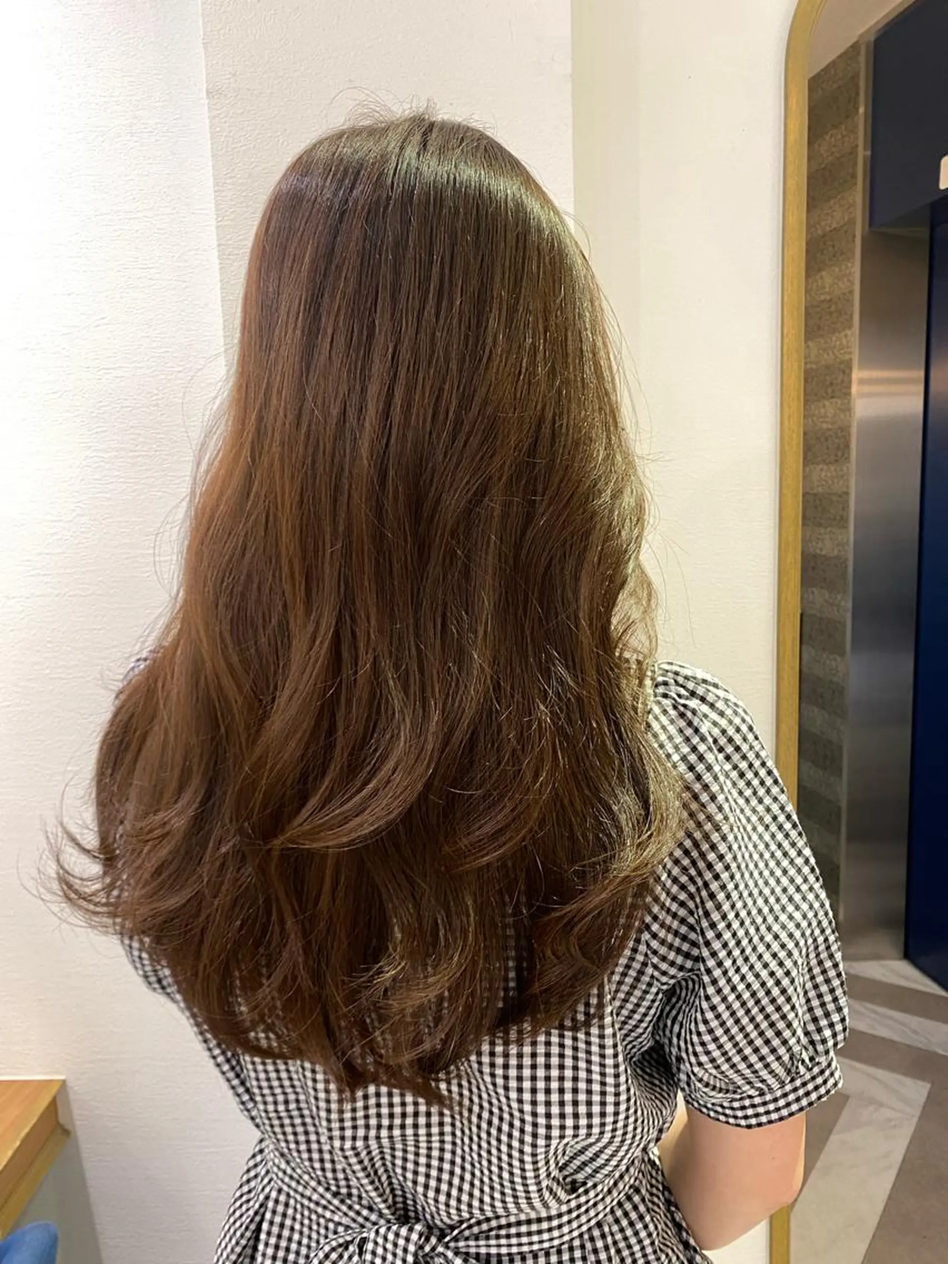 ロング カラー カット ヘアカラー トリートメント レイヤーカット /透明感カラー西田のヘアスタイル