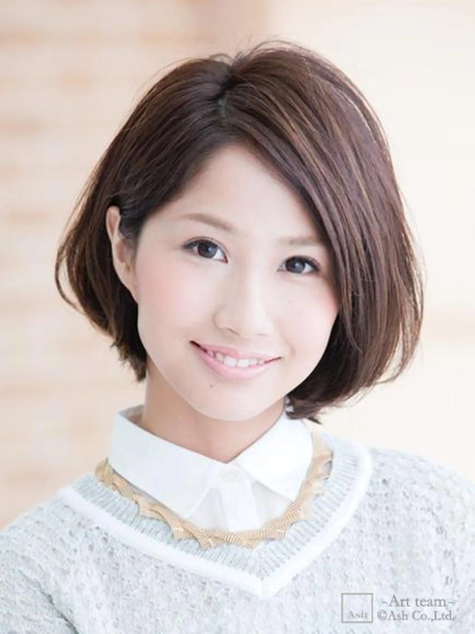 ショート カラー グレージュ ボブ カット パーマ 奈良崎 和弘のヘアスタイル