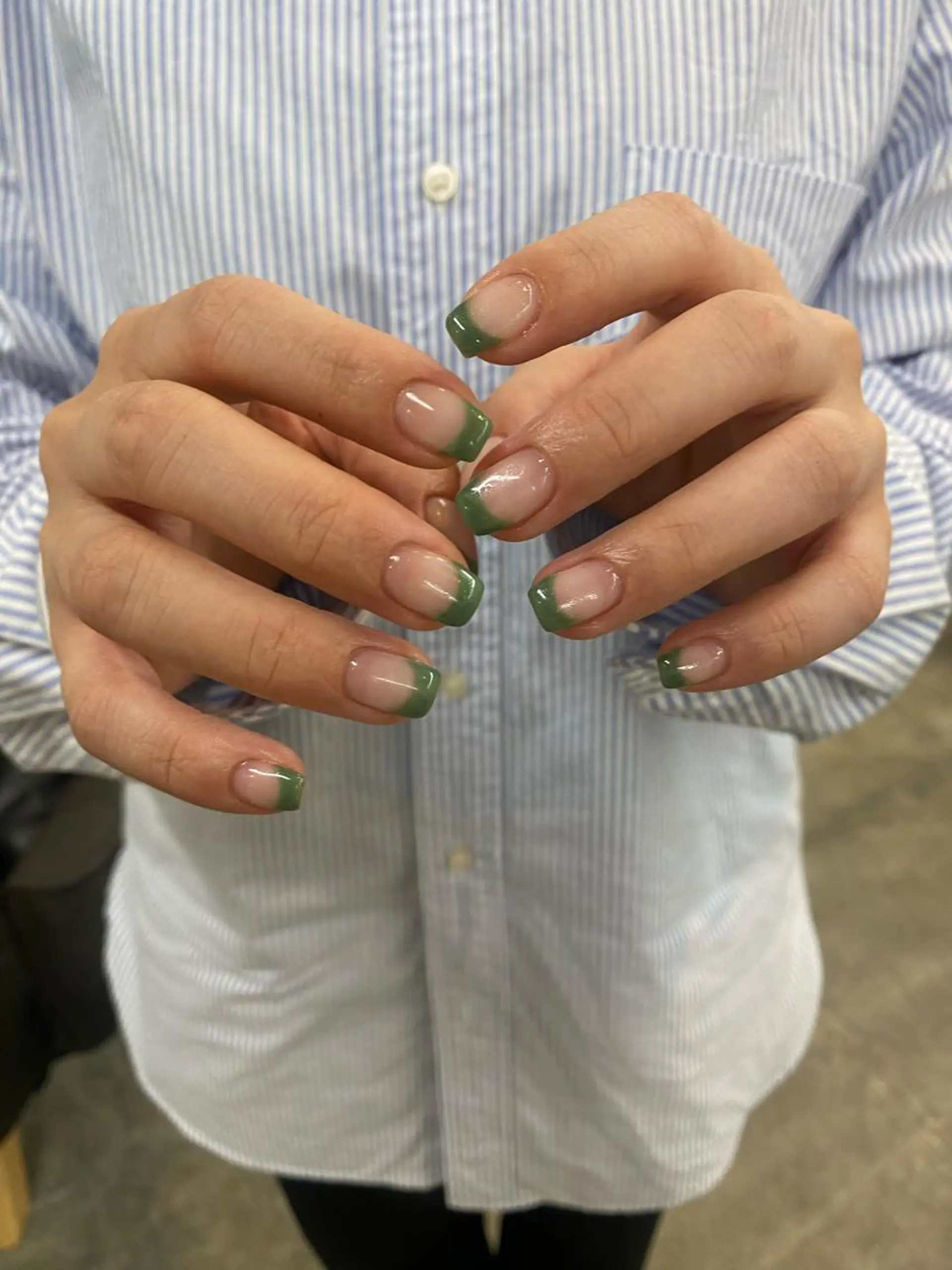 ネイル フレンチネイル グリーン nable.所属・栗林 実莉のネイルデザイン