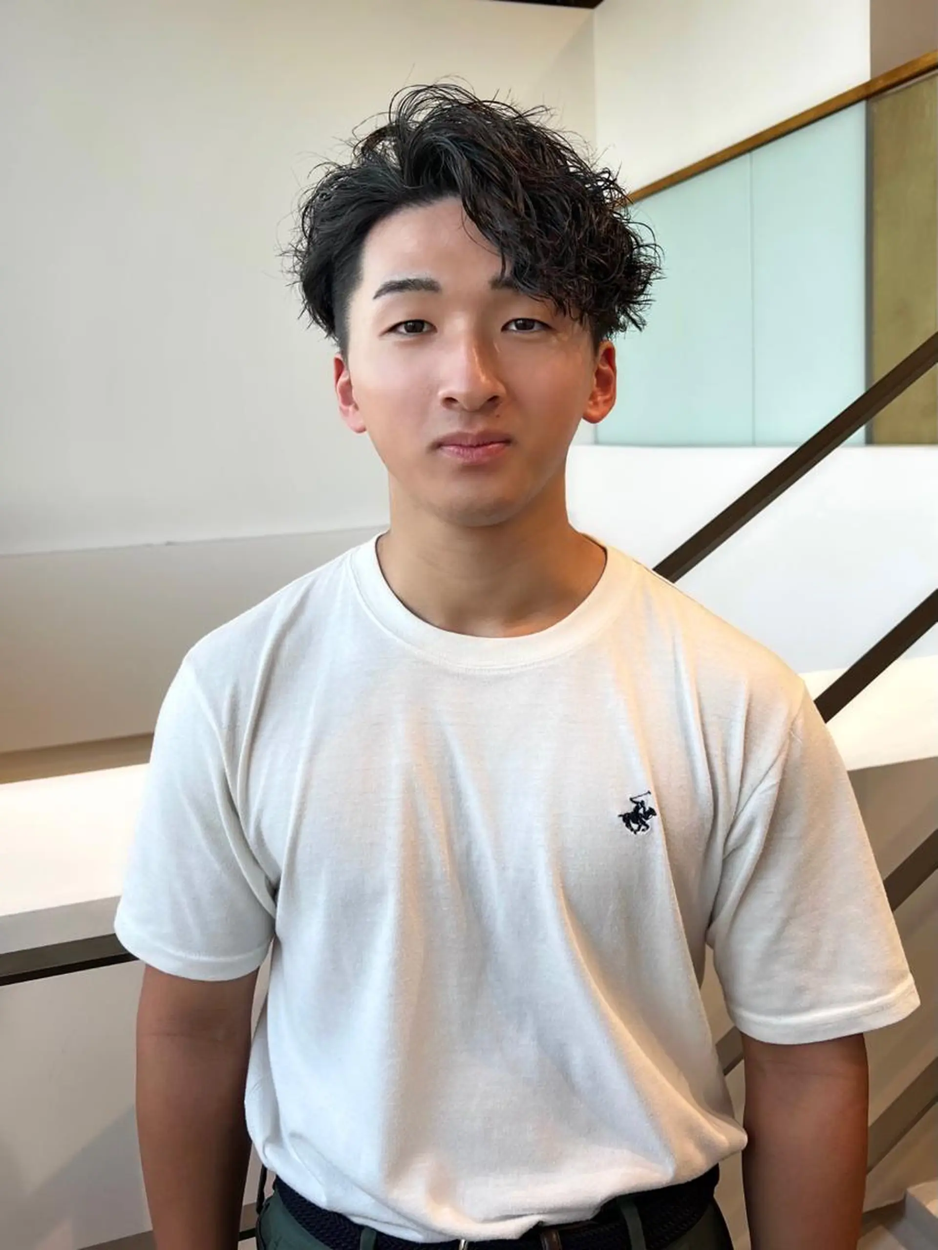 パーマ メンズ メンズパーマ スパイラルパーマ カット パーマ Qin shaire salon 原宿verno店所属・【センターパート】 ETO／江藤翼の眉毛・アイブロウイメージ