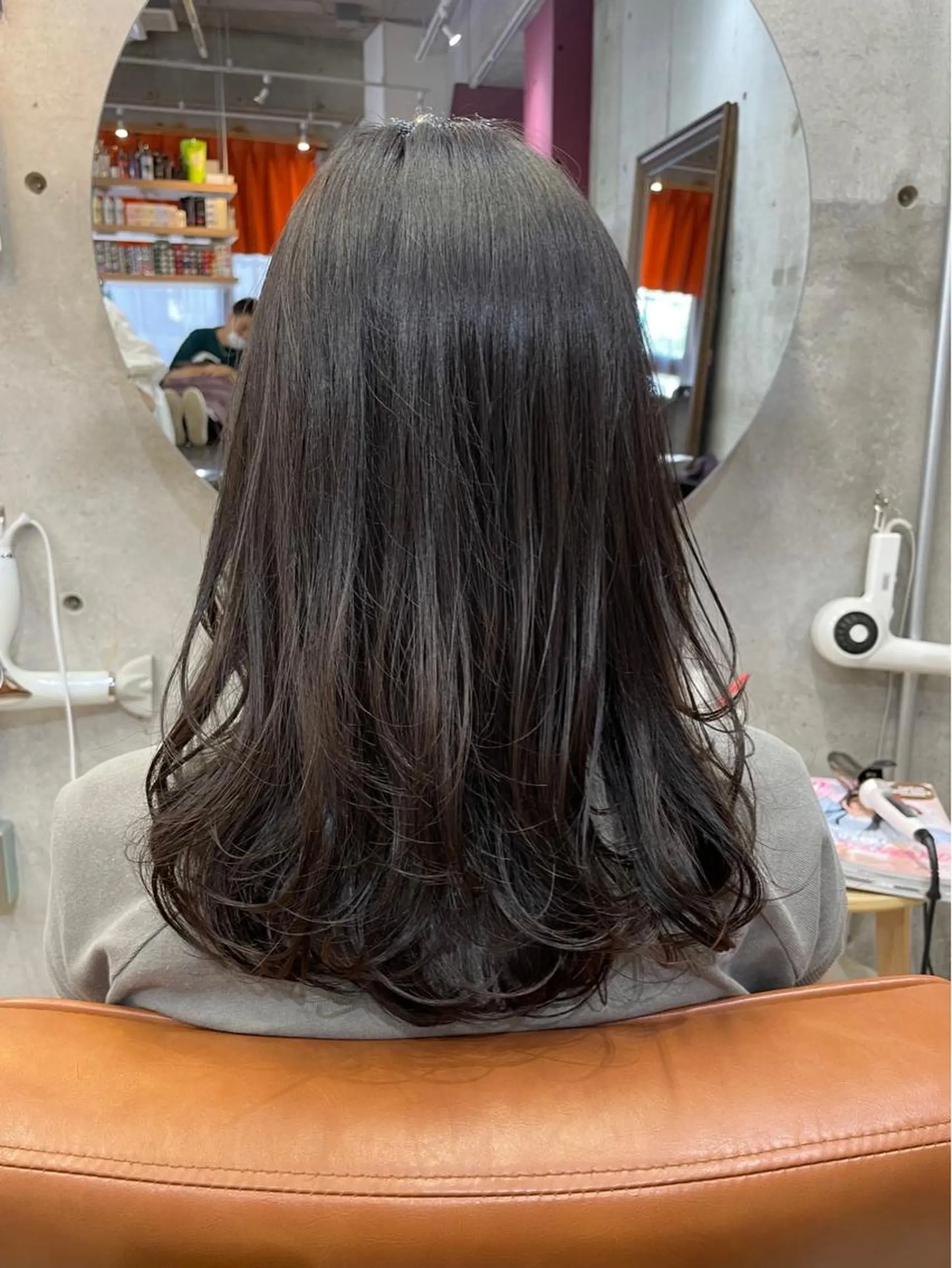 セミロング カラー 透明感カラー ハイライトカラー ハイトーンカラー ボブ くびれヘア Kozy  hair design所属・東 史夏のヘアスタイル