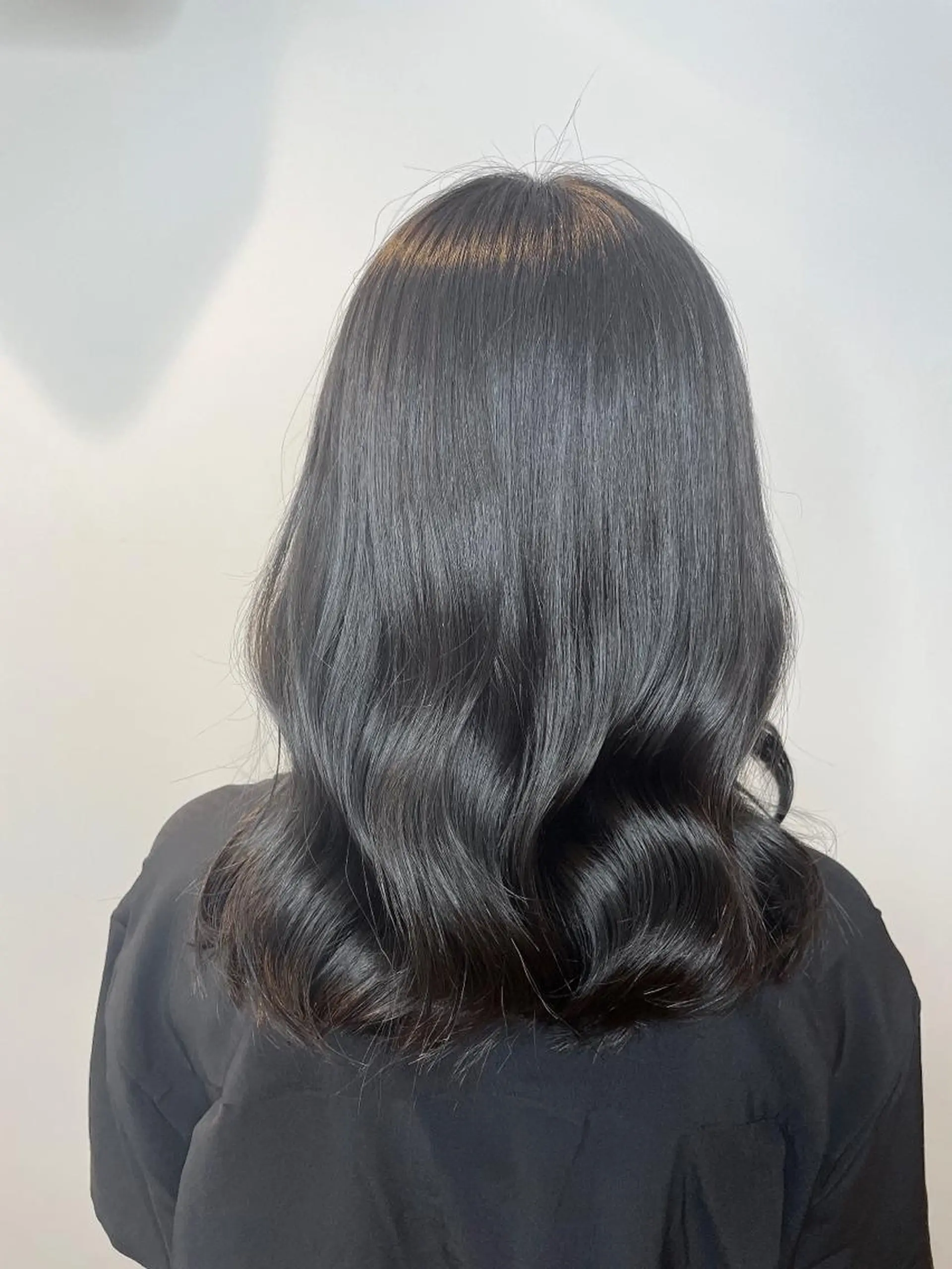 ミディアム カラー ブリーチ ブリーチなしカラー ヘアアレンジ にいた　かづしげのヘアスタイル