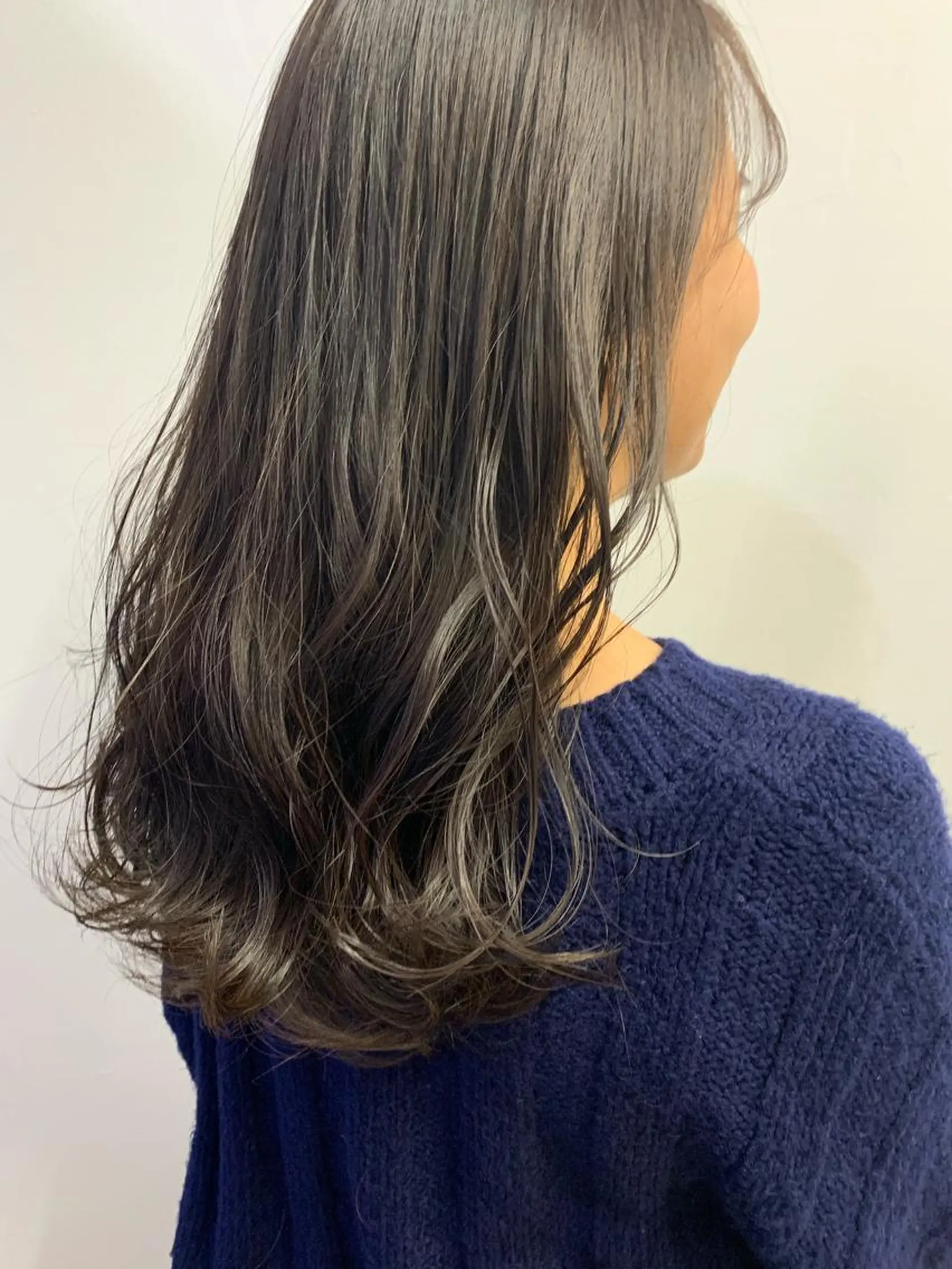 セミロング カラー グレージュ newi 京橋 【yuuki】のヘアスタイル