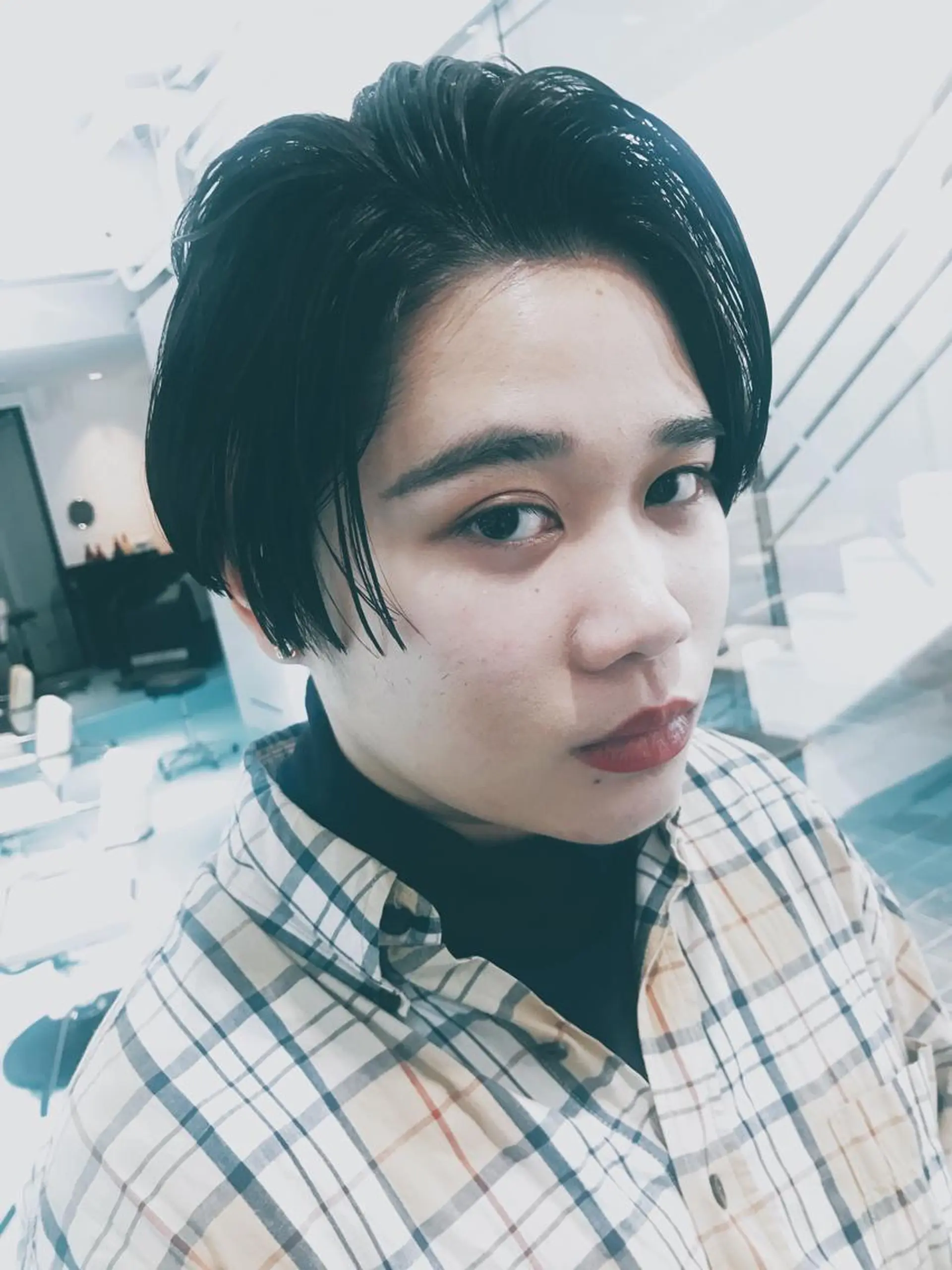 ショート カラー pole/apartment所属・💓パーマ，💗 レイヤーカットのヘアスタイル