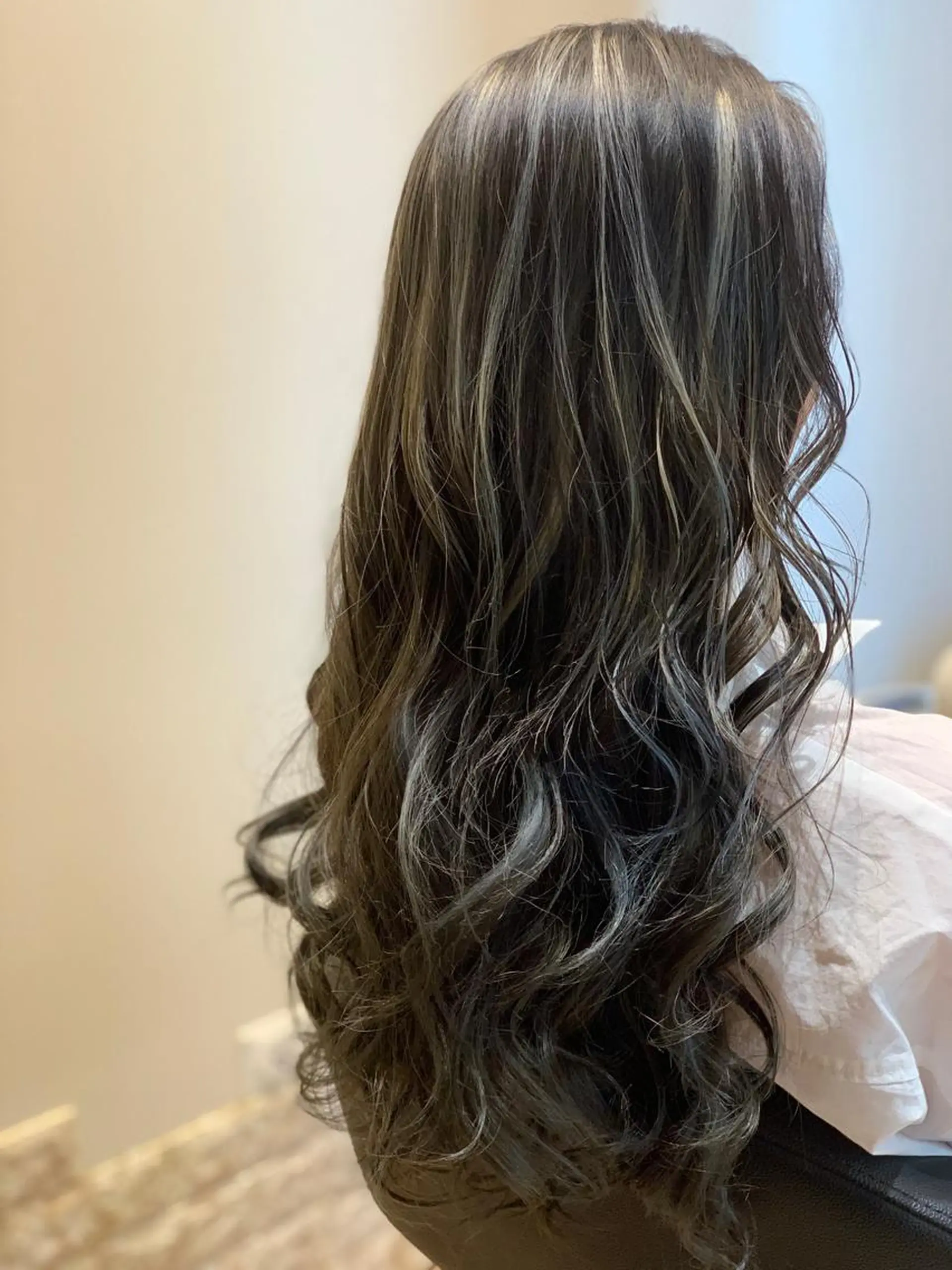 ロング カラー 関口 友行のヘアスタイル