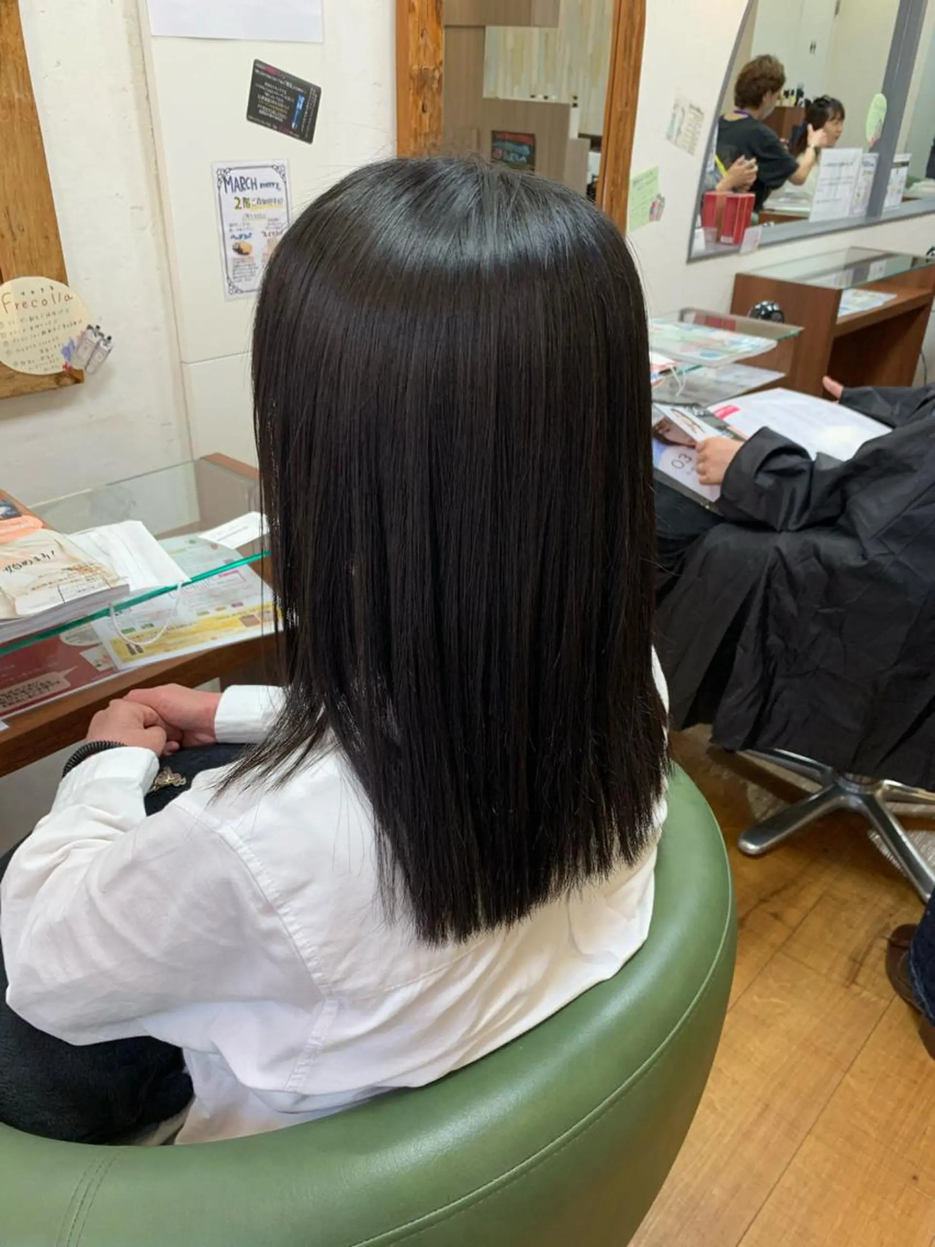 ミディアム march merryのヘアスタイル