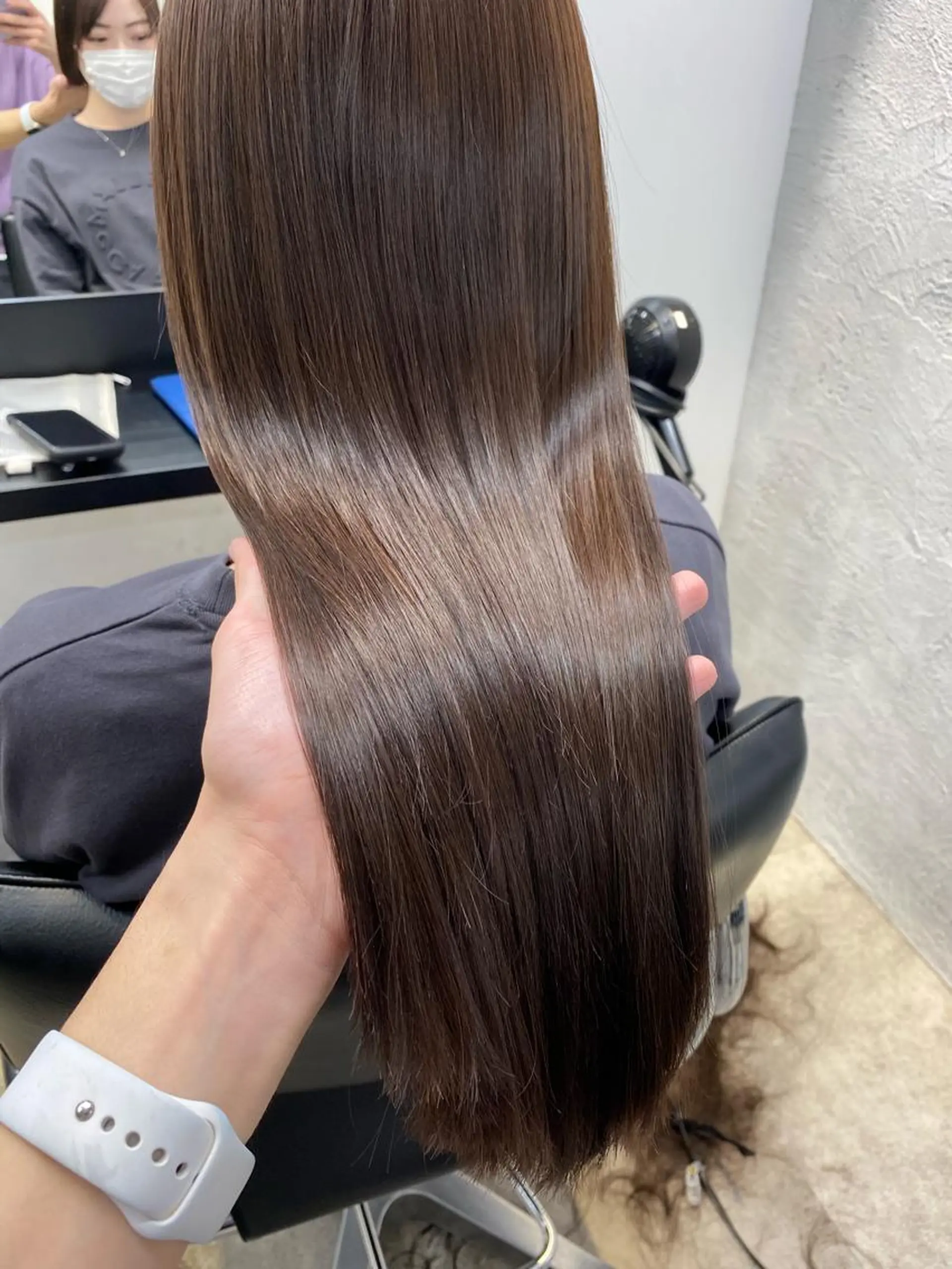 ロング アッシュ アッシュグレー ボブ 外国人風カラー ハロウィン 前髪顔周りカット 沼田　拓斗のヘアスタイル