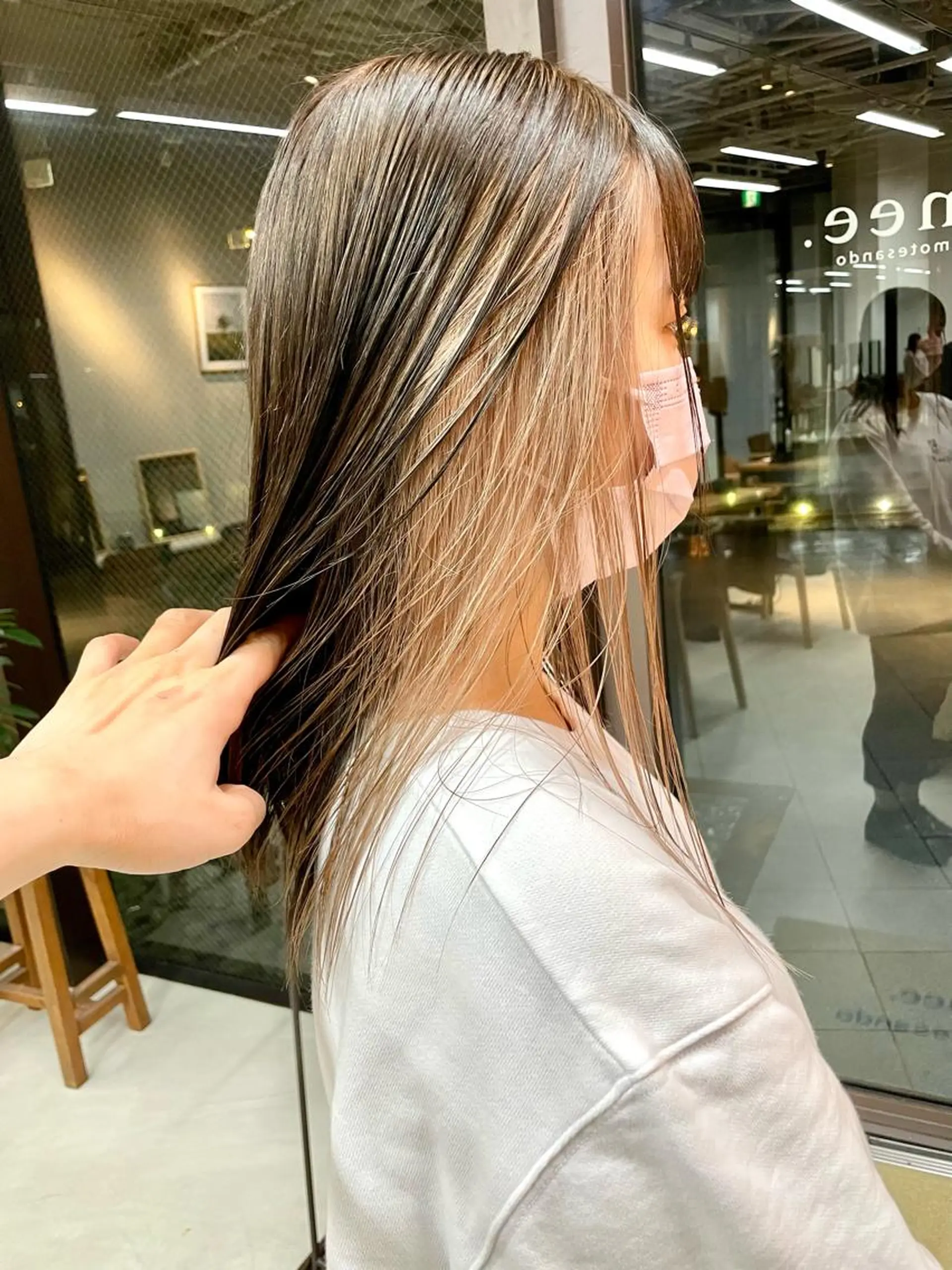 ミディアム カラー ベージュカラー ミルクティーベージュ mee.表参道所属・ボブ/ショート /パーマ/shinのヘアスタイル