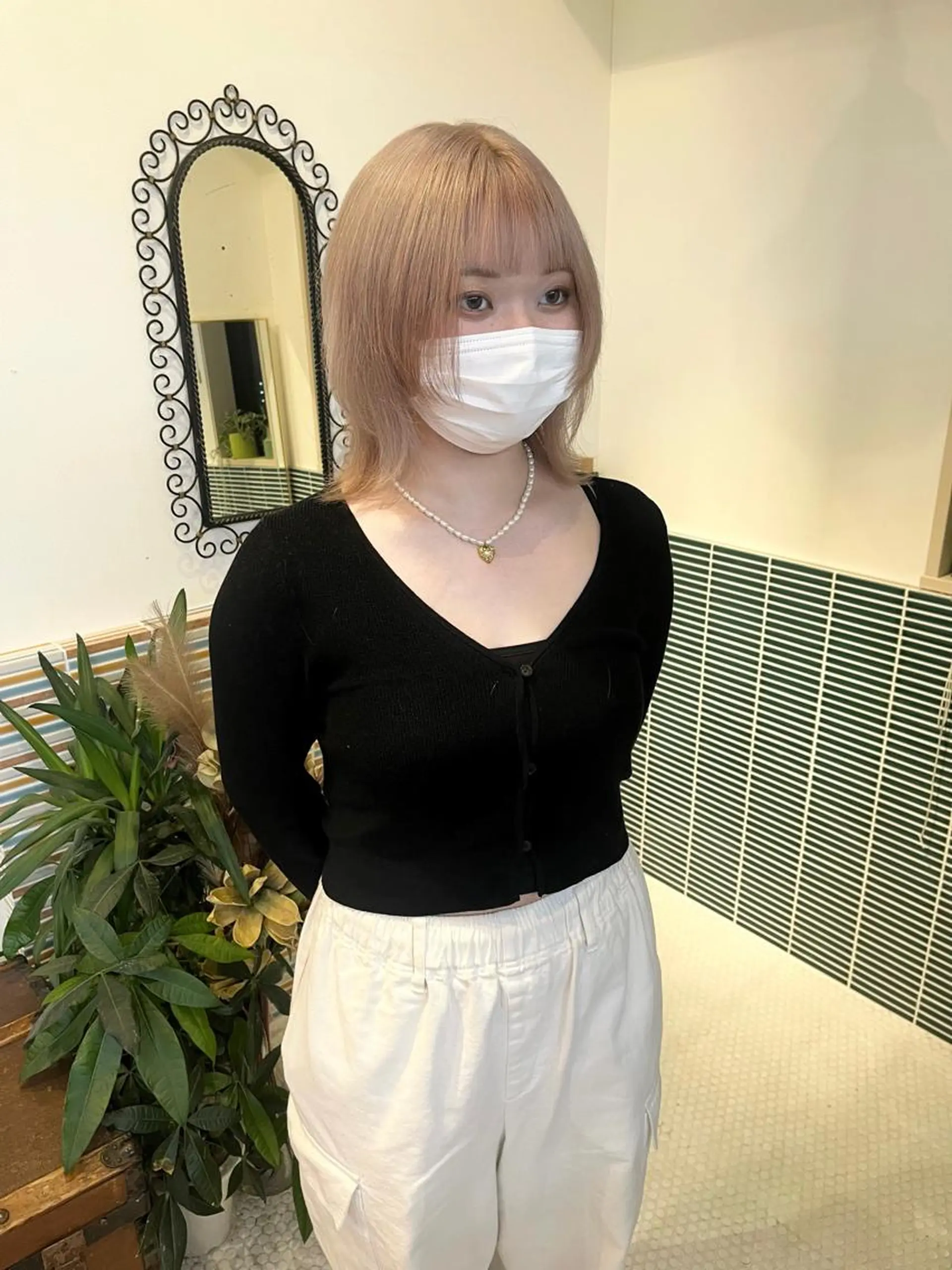 ミディアム カラー ベージュカラー ブリーチ ホワイトベージュ ヘアカラー トリートメント 🩷ハイトーン透明感 レイヤー🩷ユリカのヘアスタイル