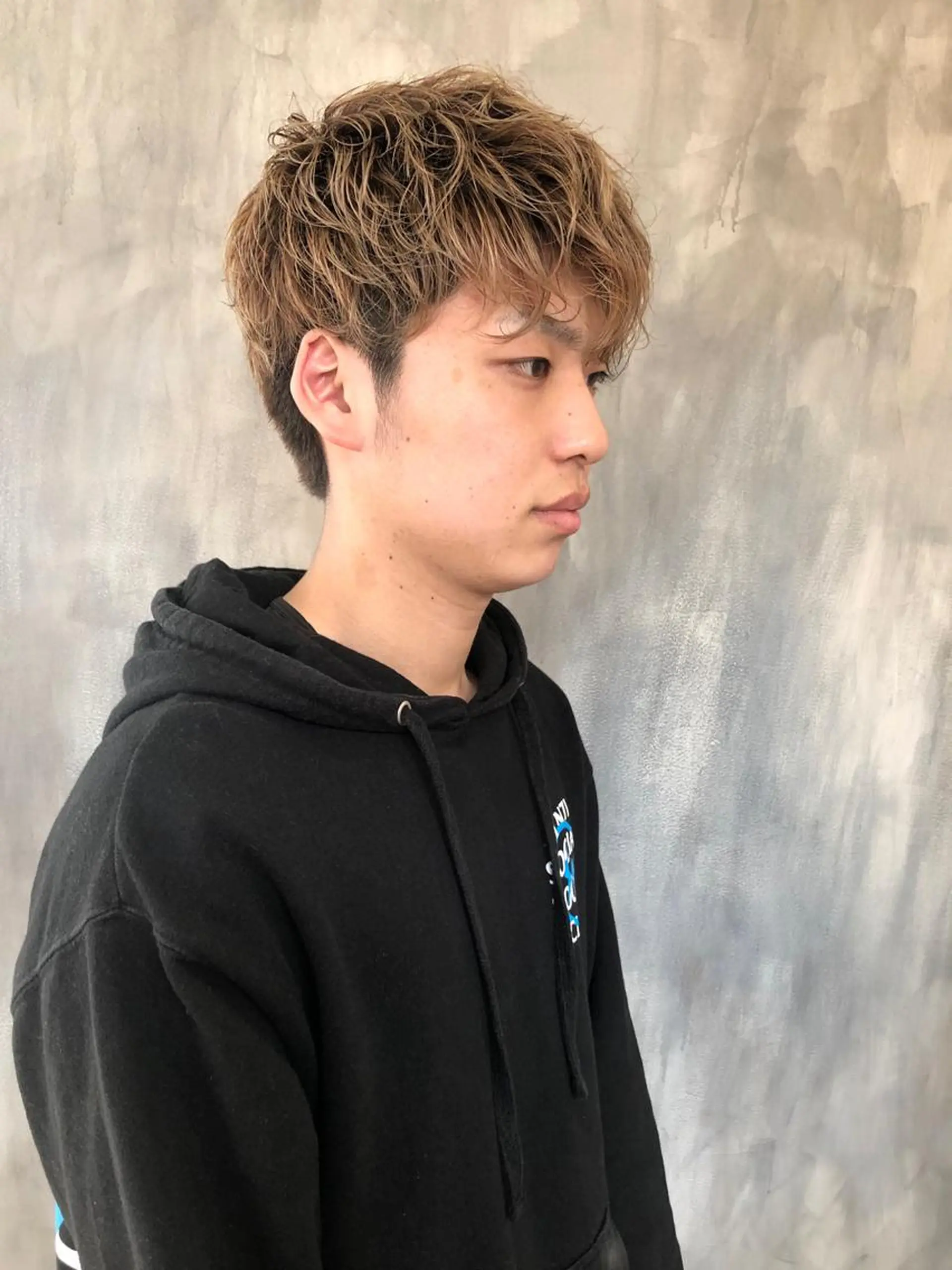 ショート カラー パーマ メンズ メンズハイトーン メンズパーマ ハイトーンカラー カット パーマ datsche所属・水谷 俊一のヘアスタイル