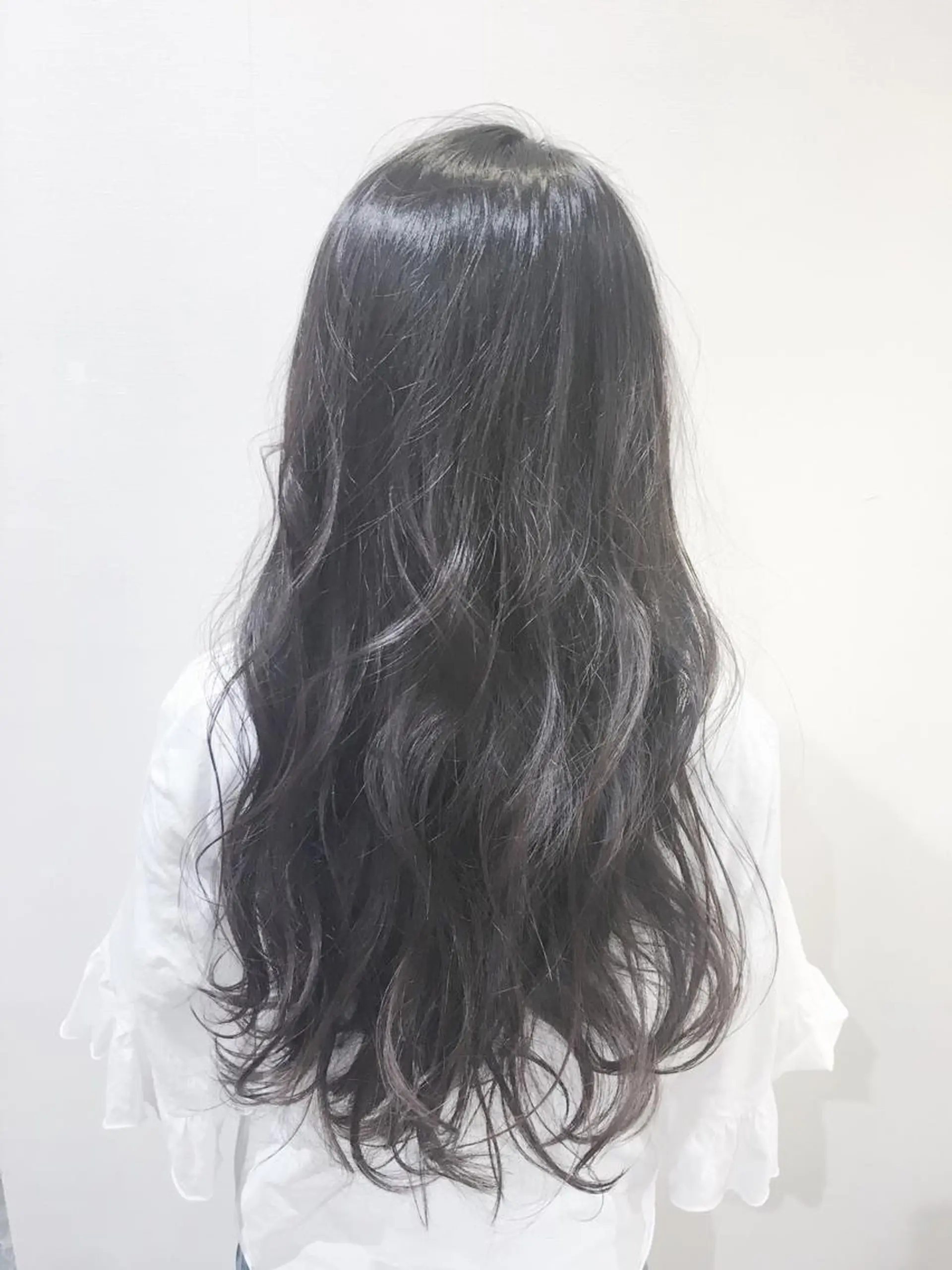 ロング 足立 磨咲のヘアスタイル
