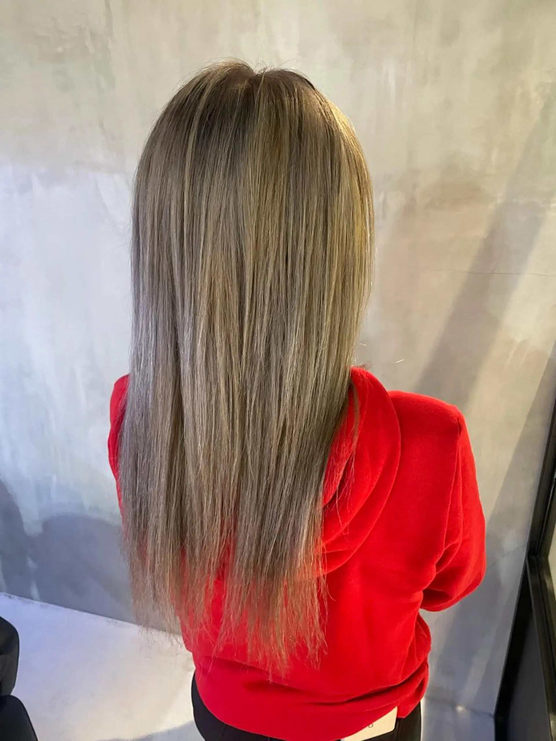 ロング ヘアカラー 仲井間　賢雄 fifthのヘアスタイル