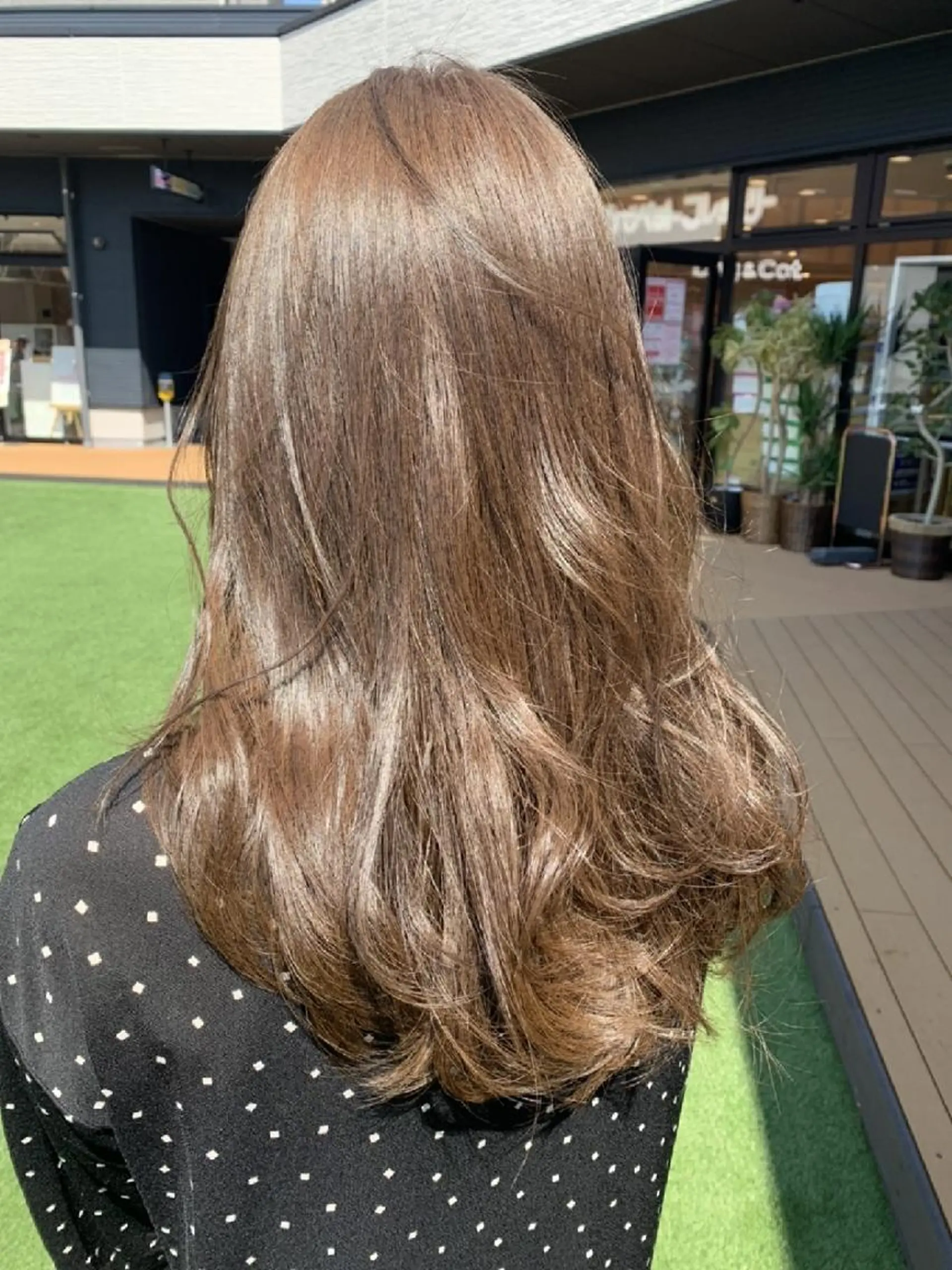 カラー 透明感カラー グレージュ イルミナカラー カット ヘアカラー ブリーチ/ヘアケア/ 艶髪/イギチハルのヘアスタイル