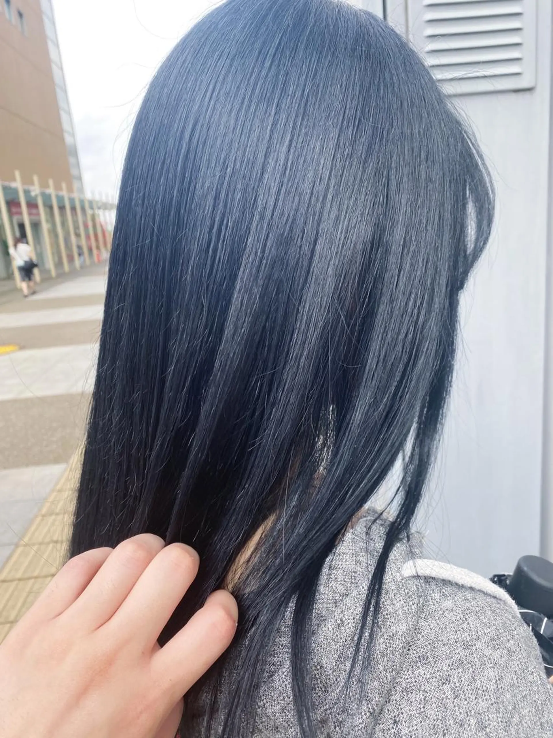 カラー 黒髪 ブルーカラー ブルーブラック 佐伯 蓮のヘアスタイル