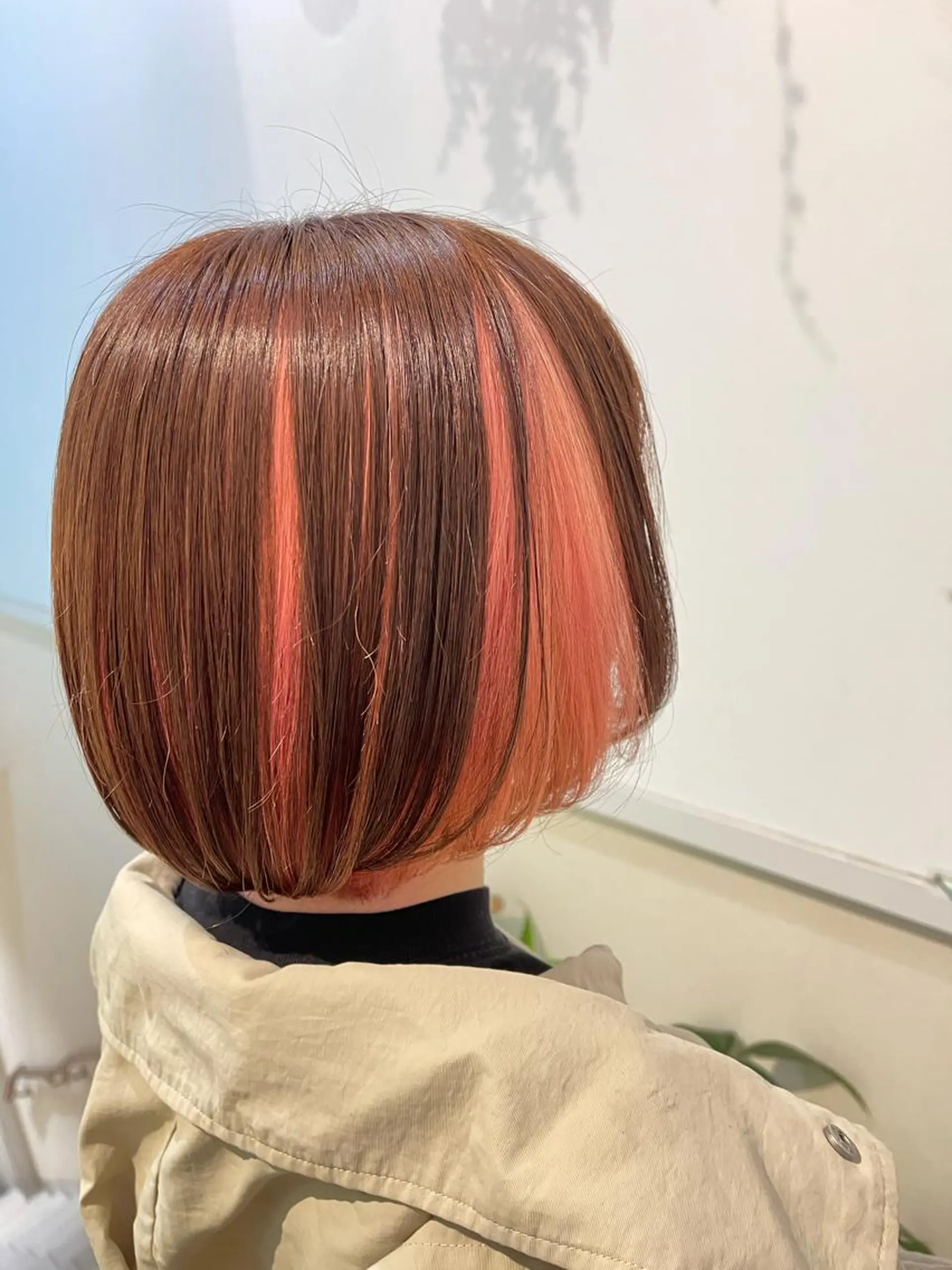 ショート カラー イシイ シオリのヘアスタイル