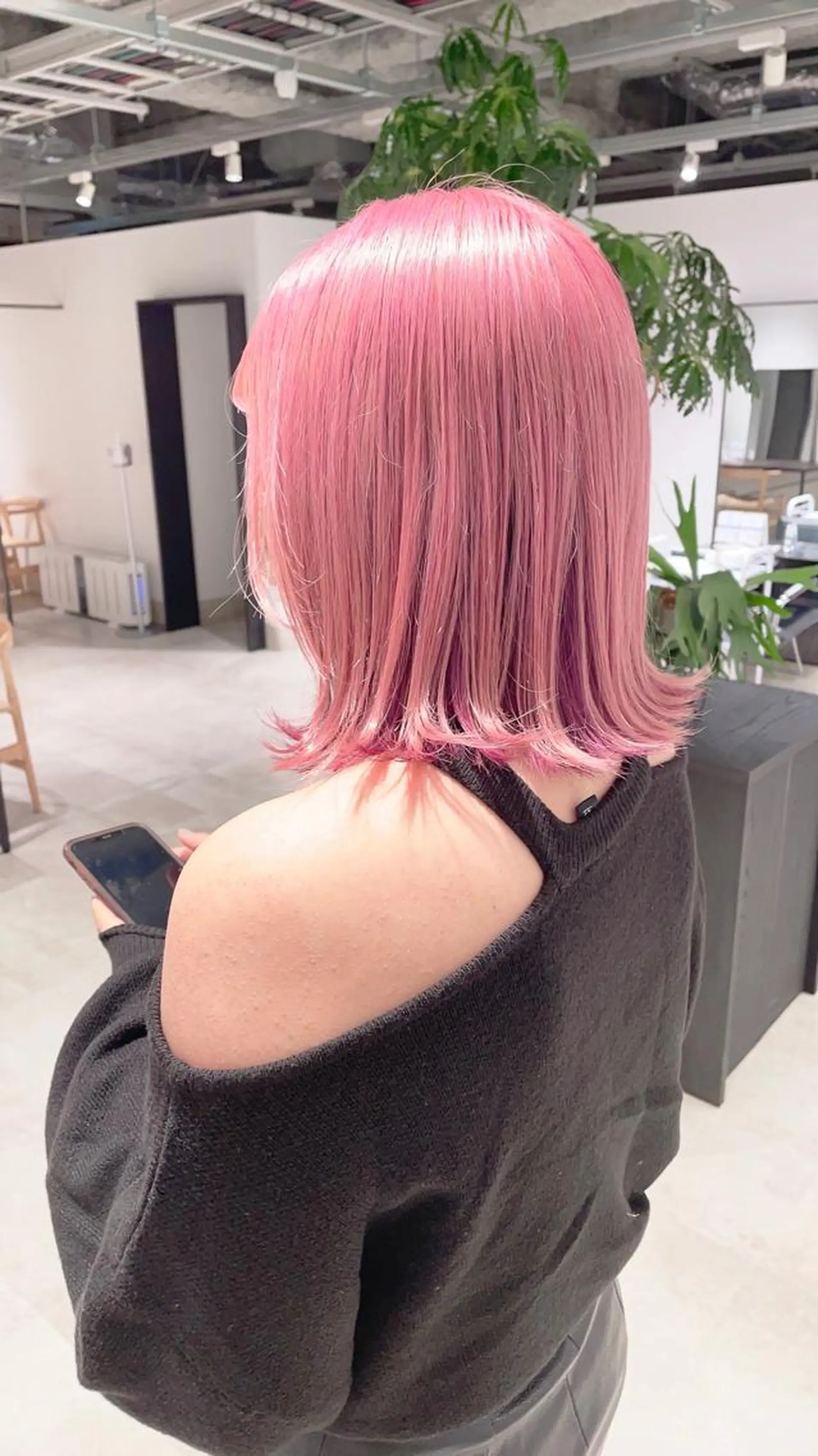 ミディアム カラー ブリーチ ピンクカラー ヘアカラー トリートメント 渋谷:インナーカラー ／🍒エリカ🍒のヘアスタイル